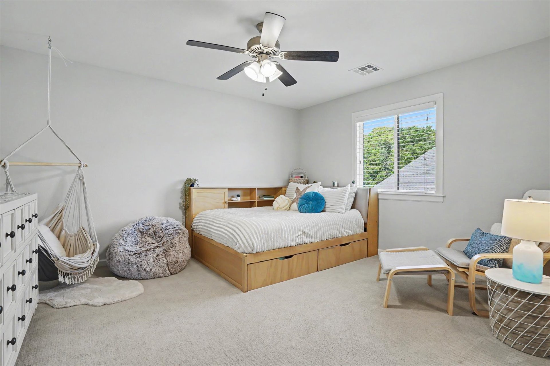 7112 S Chestnut Avenue Property Photo 60