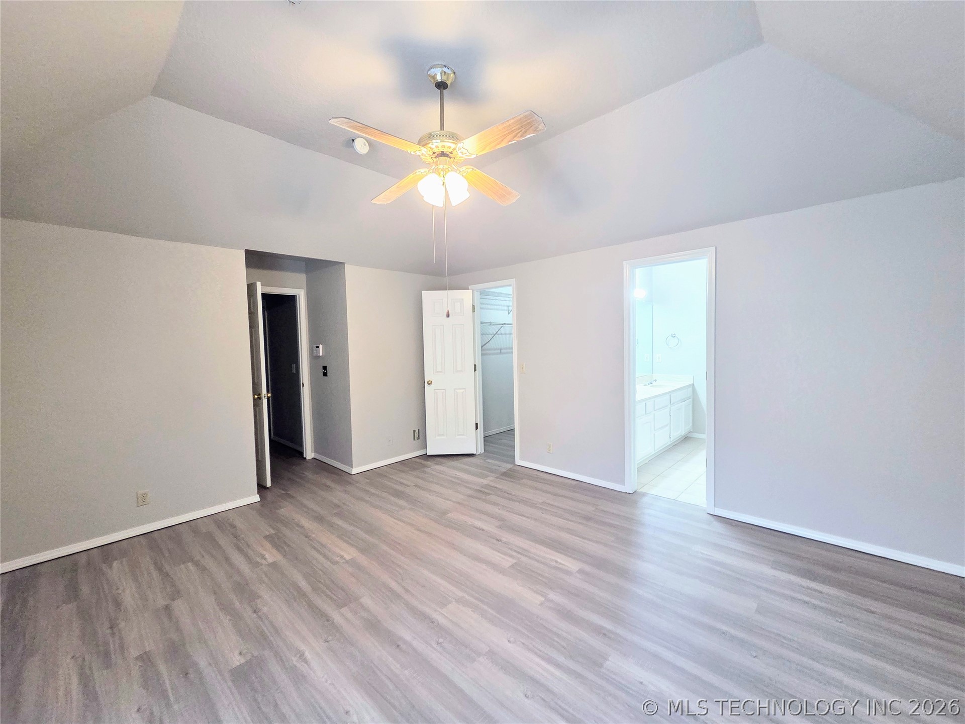 5216 E 90th Street Property Photo 6