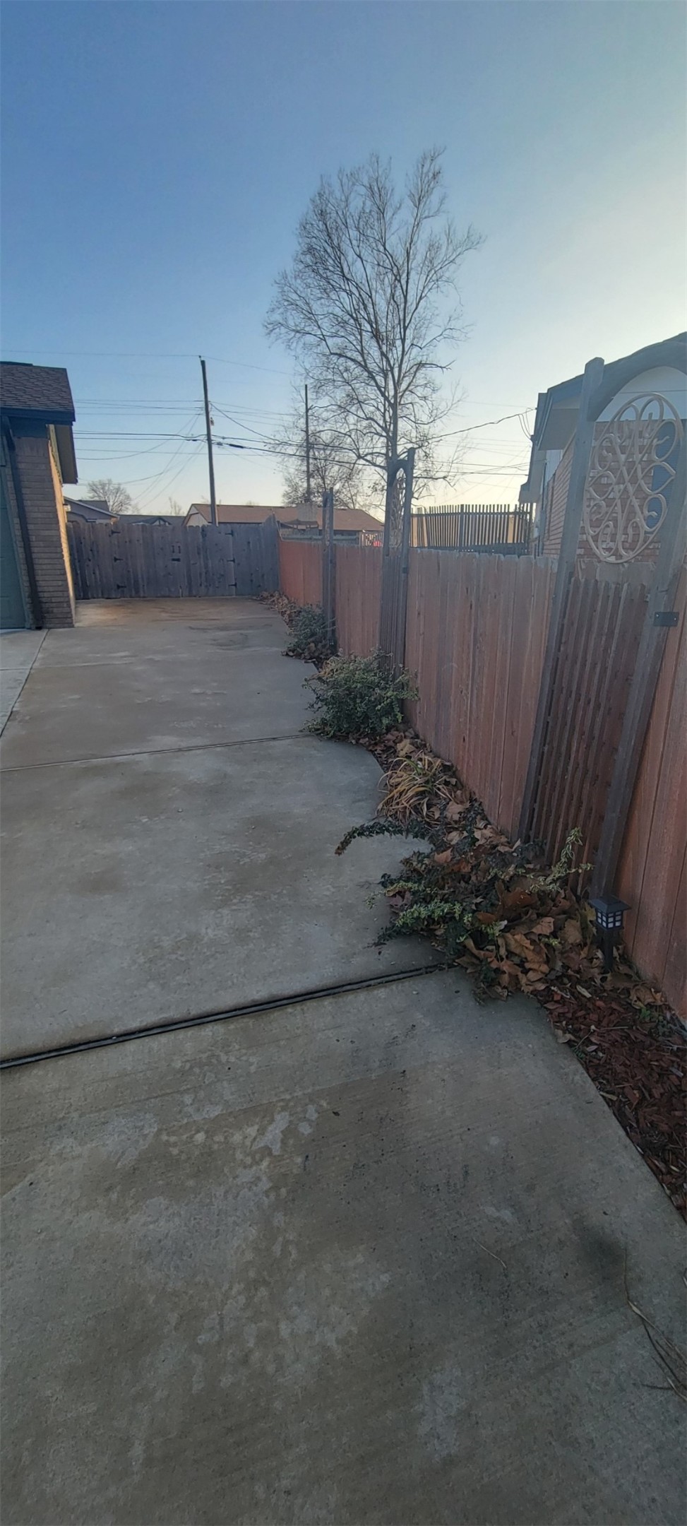 404 Antigua Court Property Photo 4