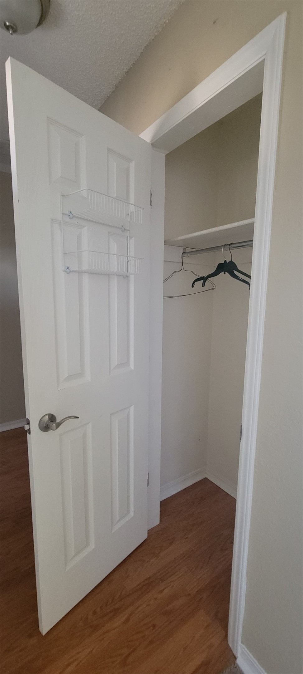 404 Antigua Court Property Photo 6