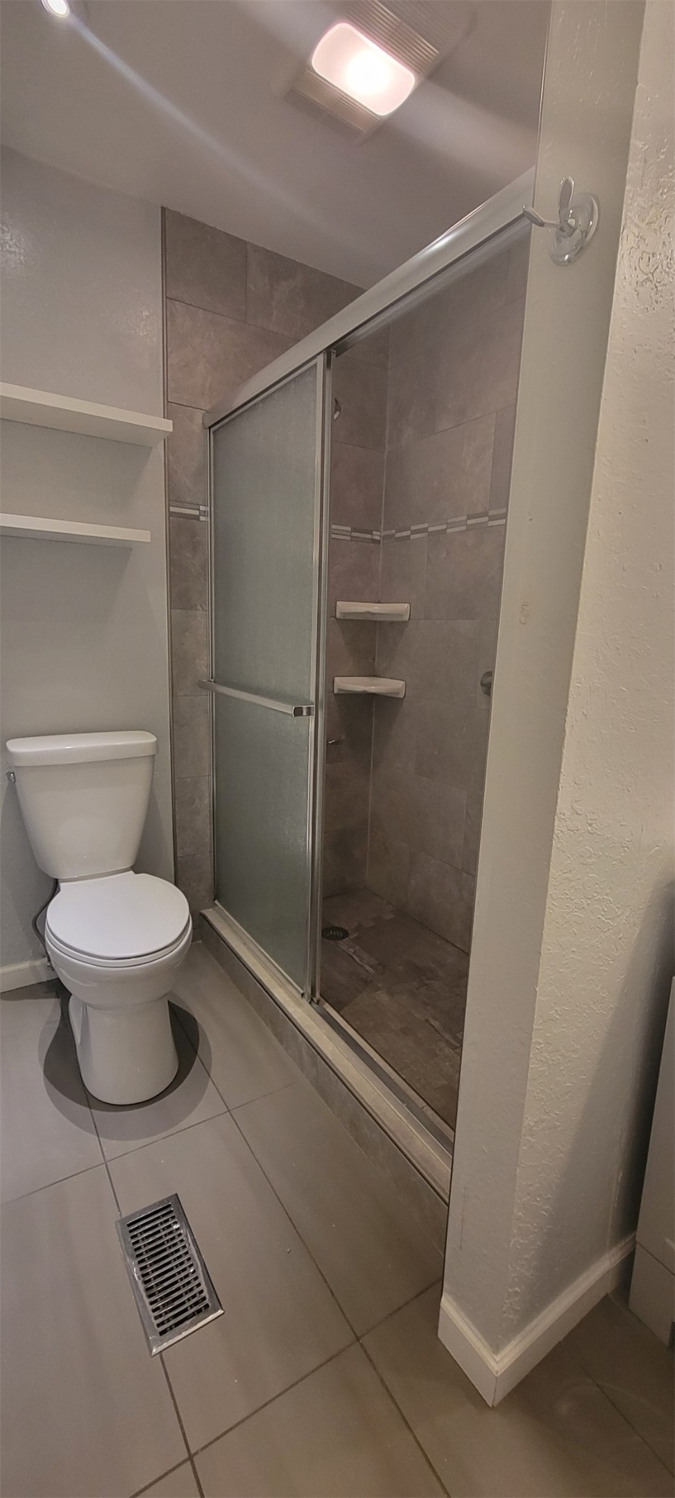 404 Antigua Court Property Photo 22