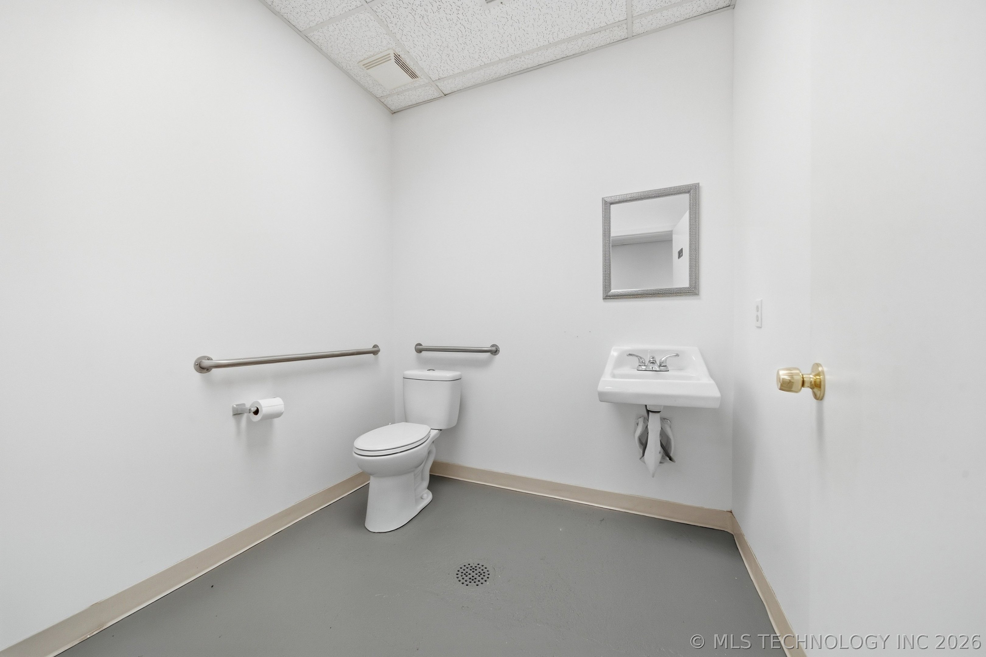4071 Southwest Boulevard Property Photo 11