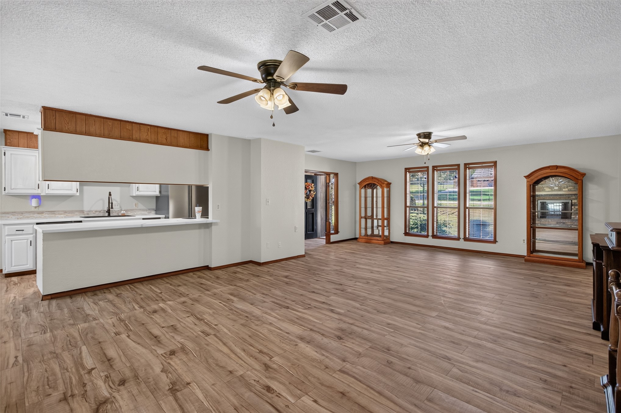 1002 N Hopi Street Property Photo 8