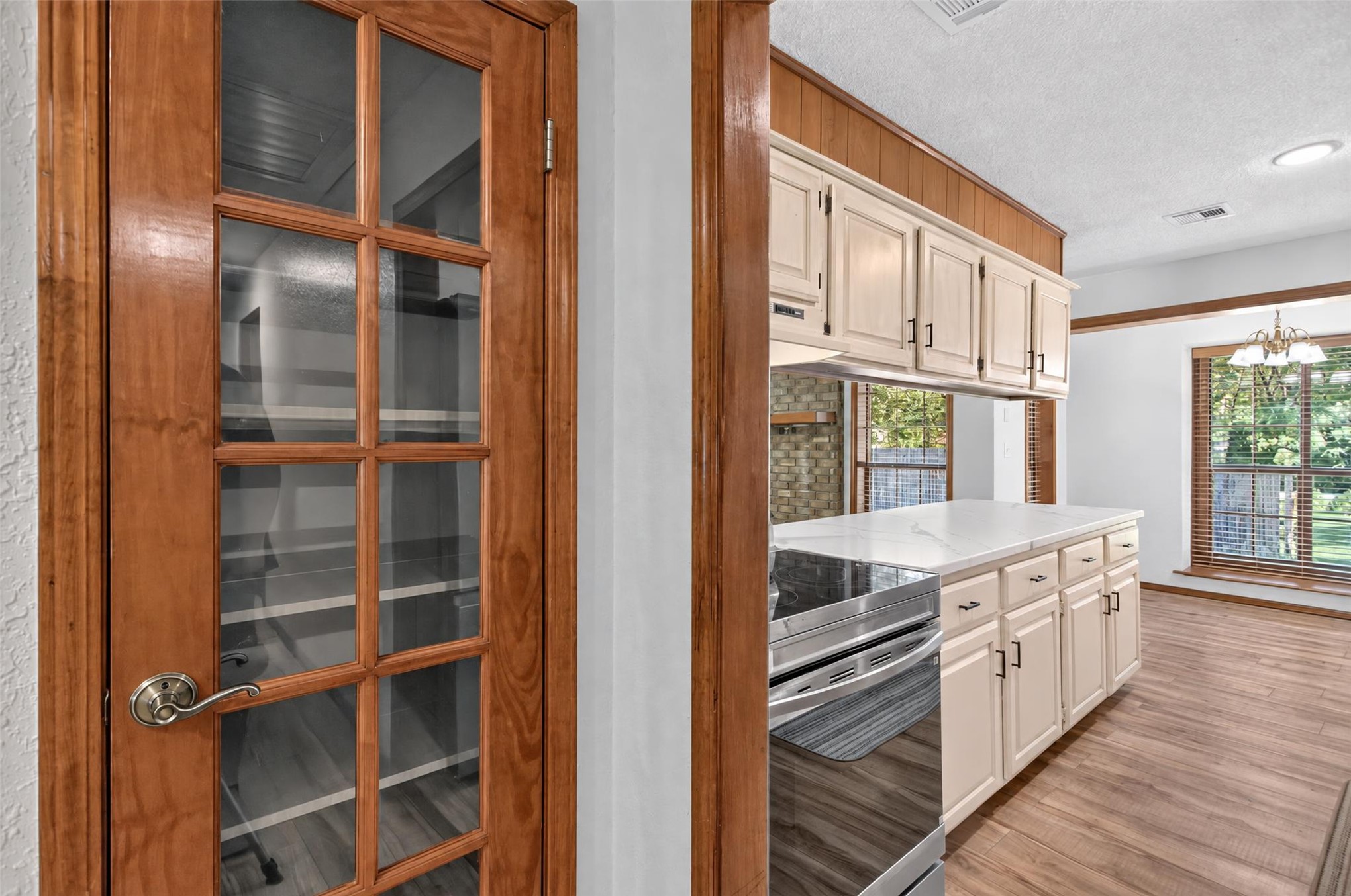 1002 N Hopi Street Property Photo 14