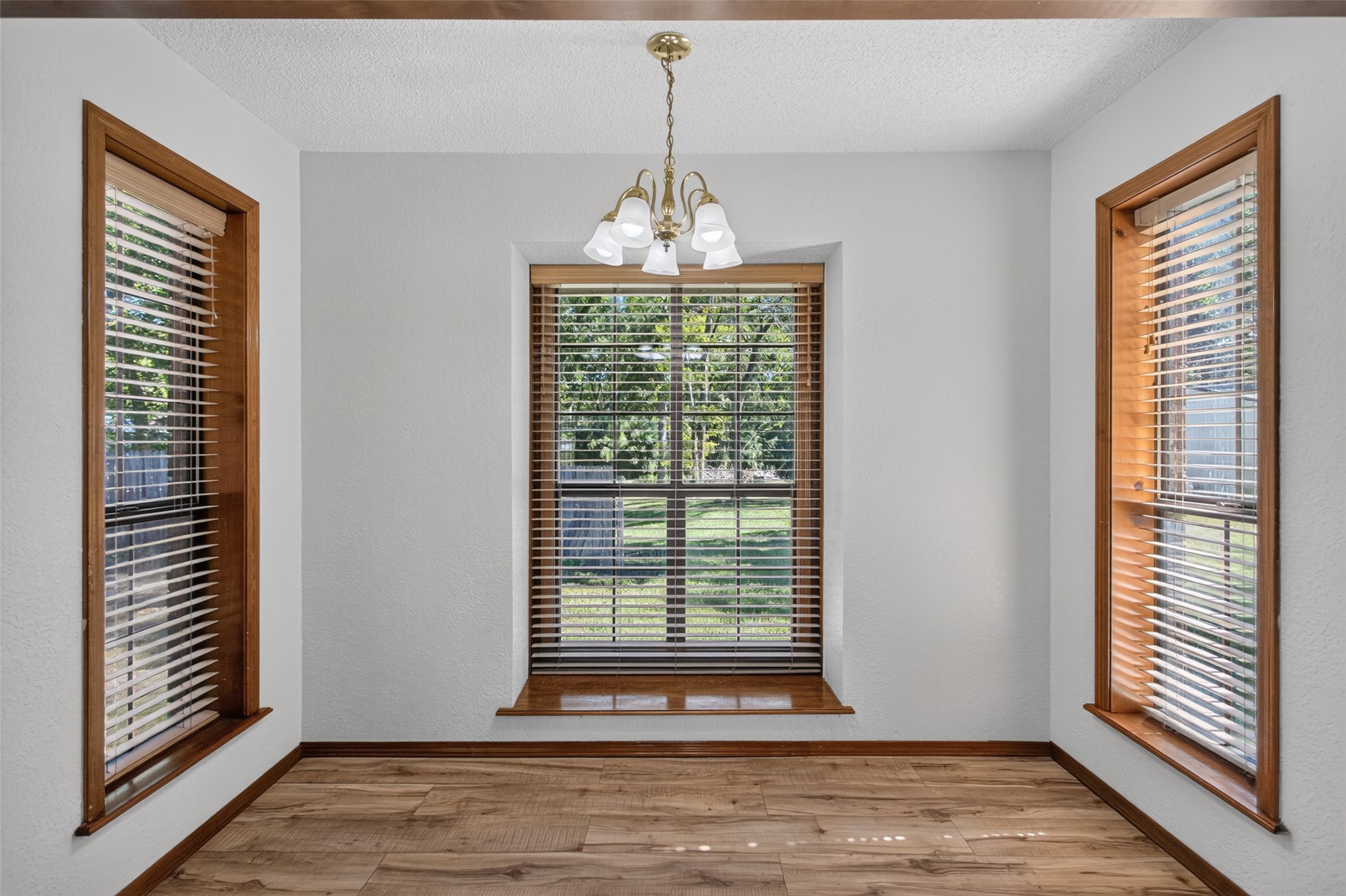 1002 N Hopi Street Property Photo 18