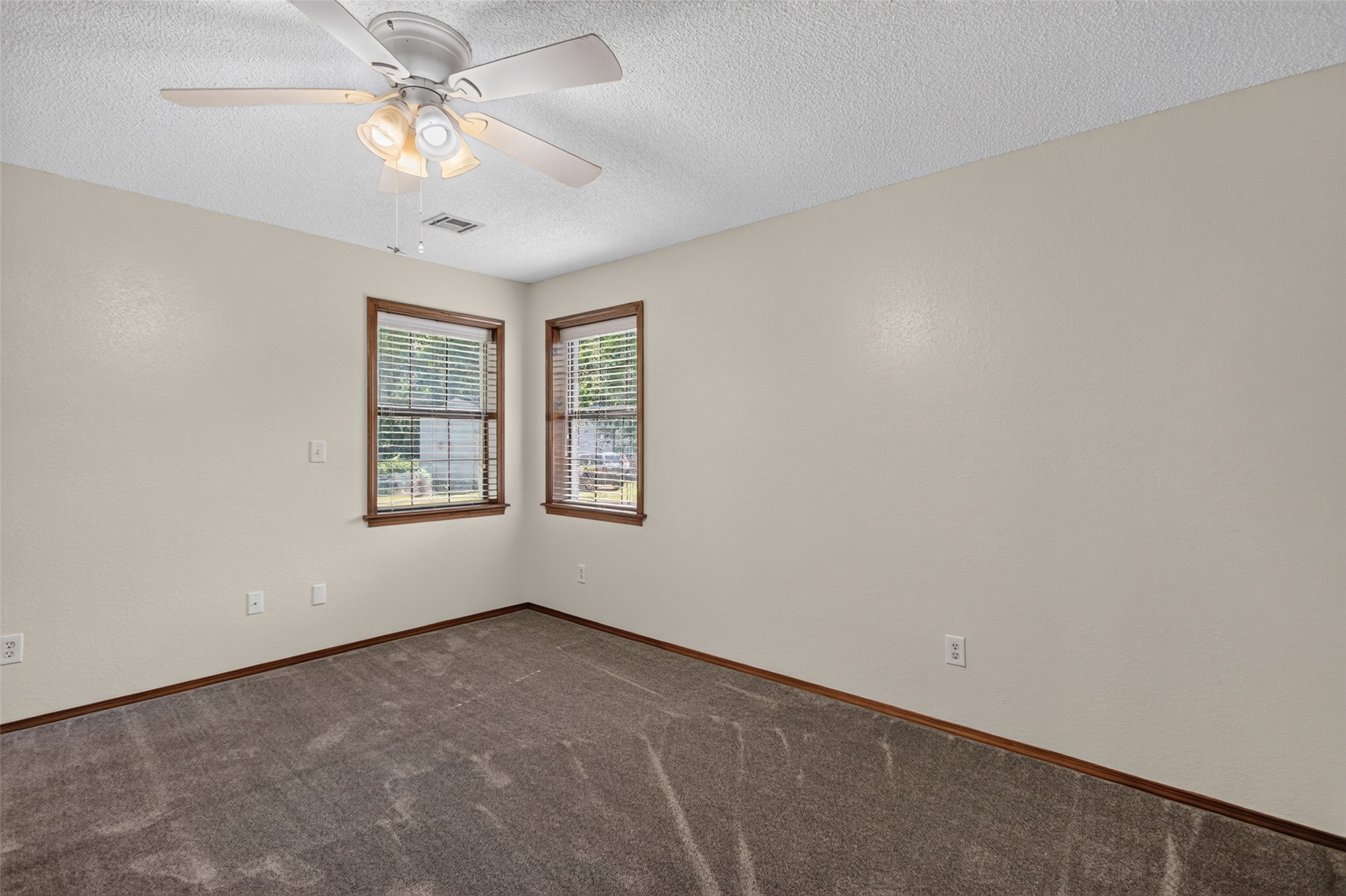 1002 N Hopi Street Property Photo 24
