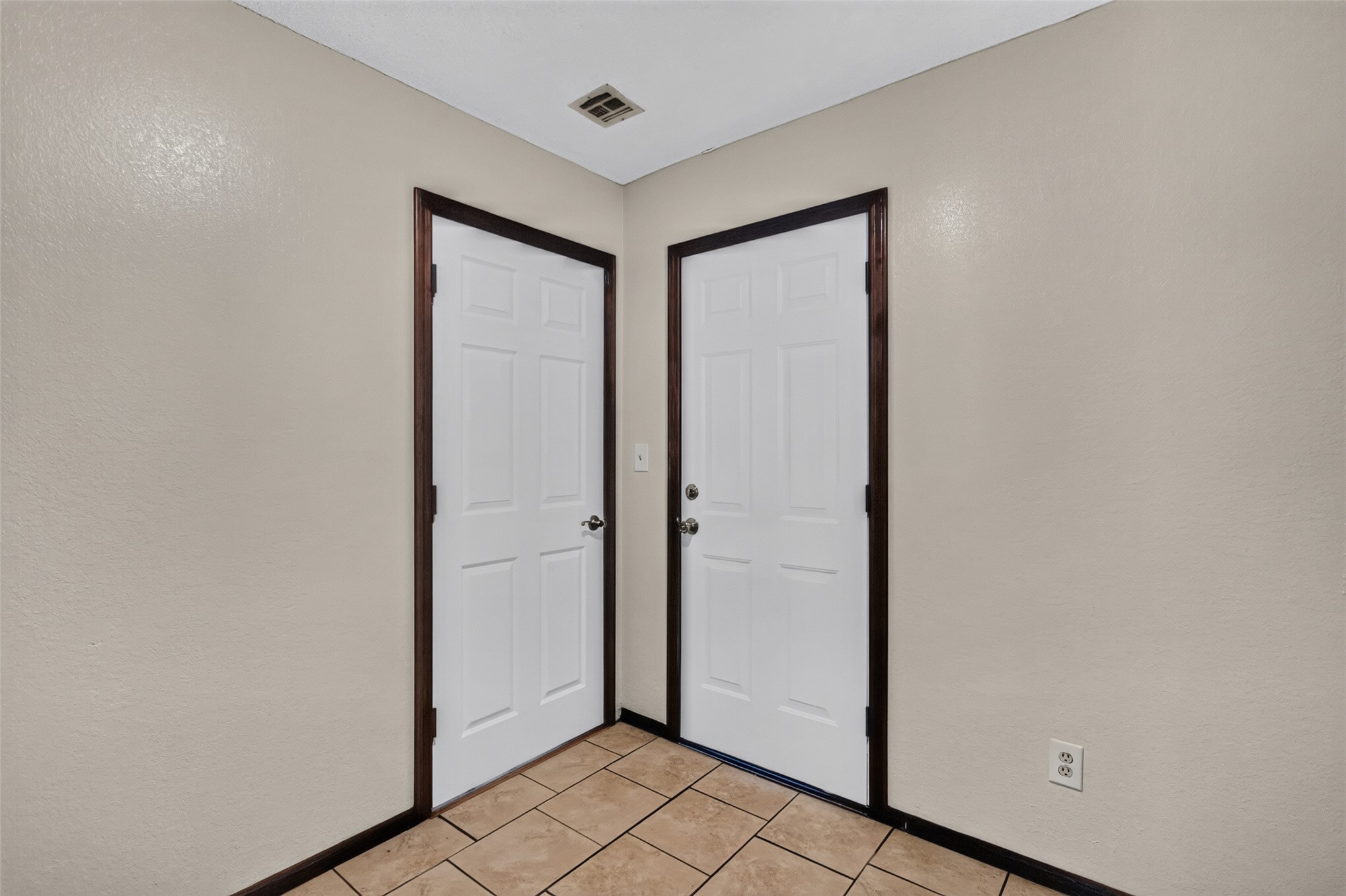 1002 N Hopi Street Property Photo 30