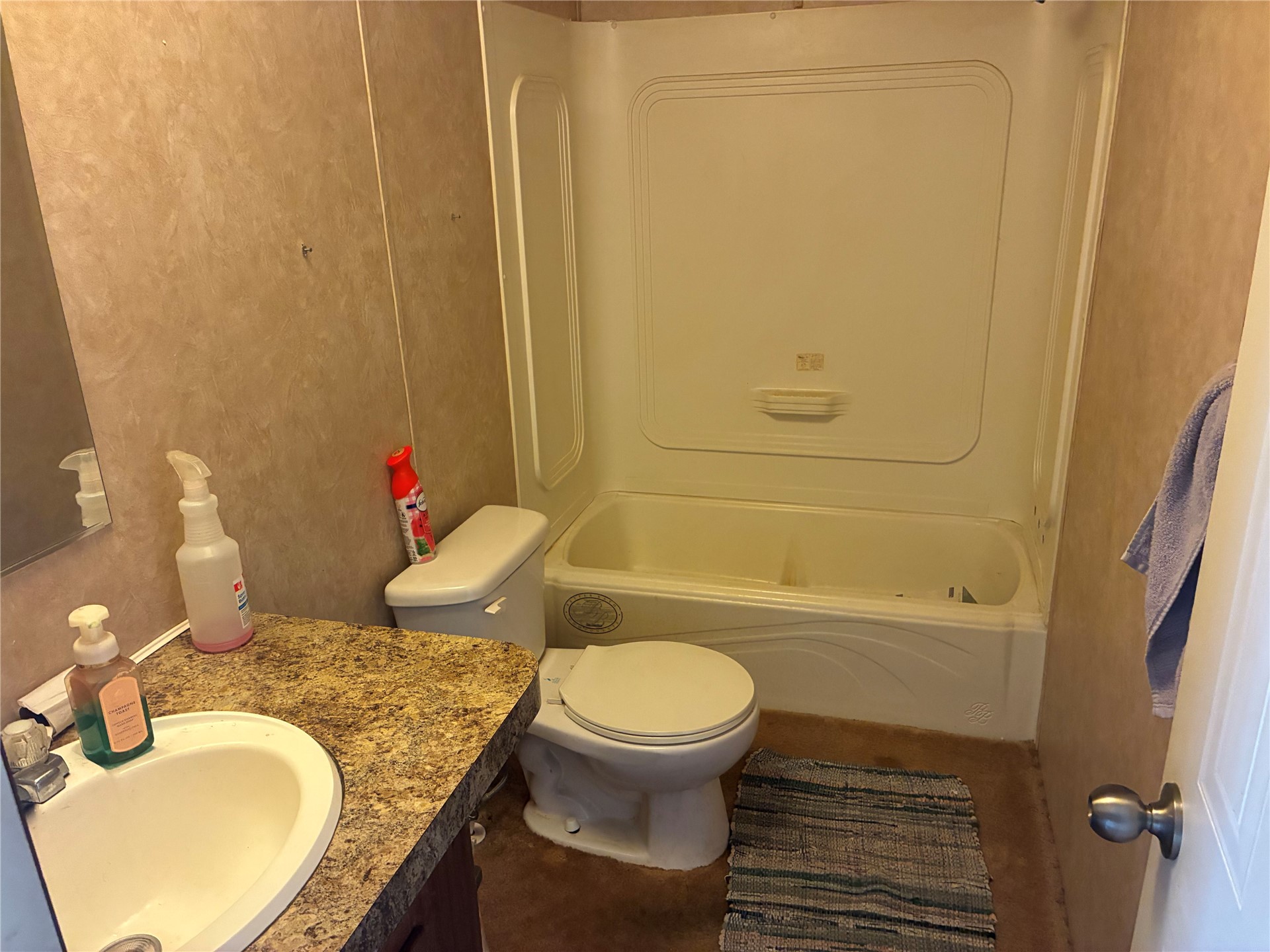 239 Berry Lane Property Photo 5