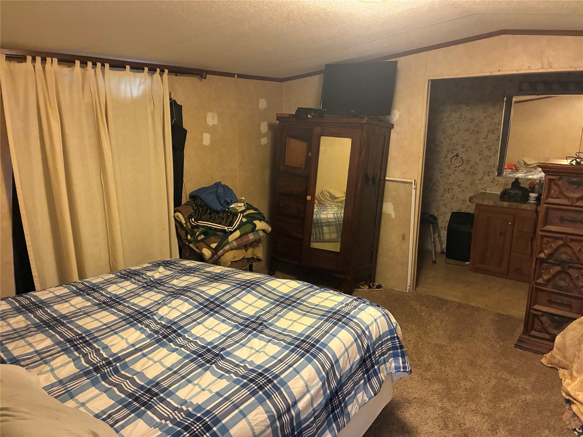 239 Berry Lane Property Photo 6