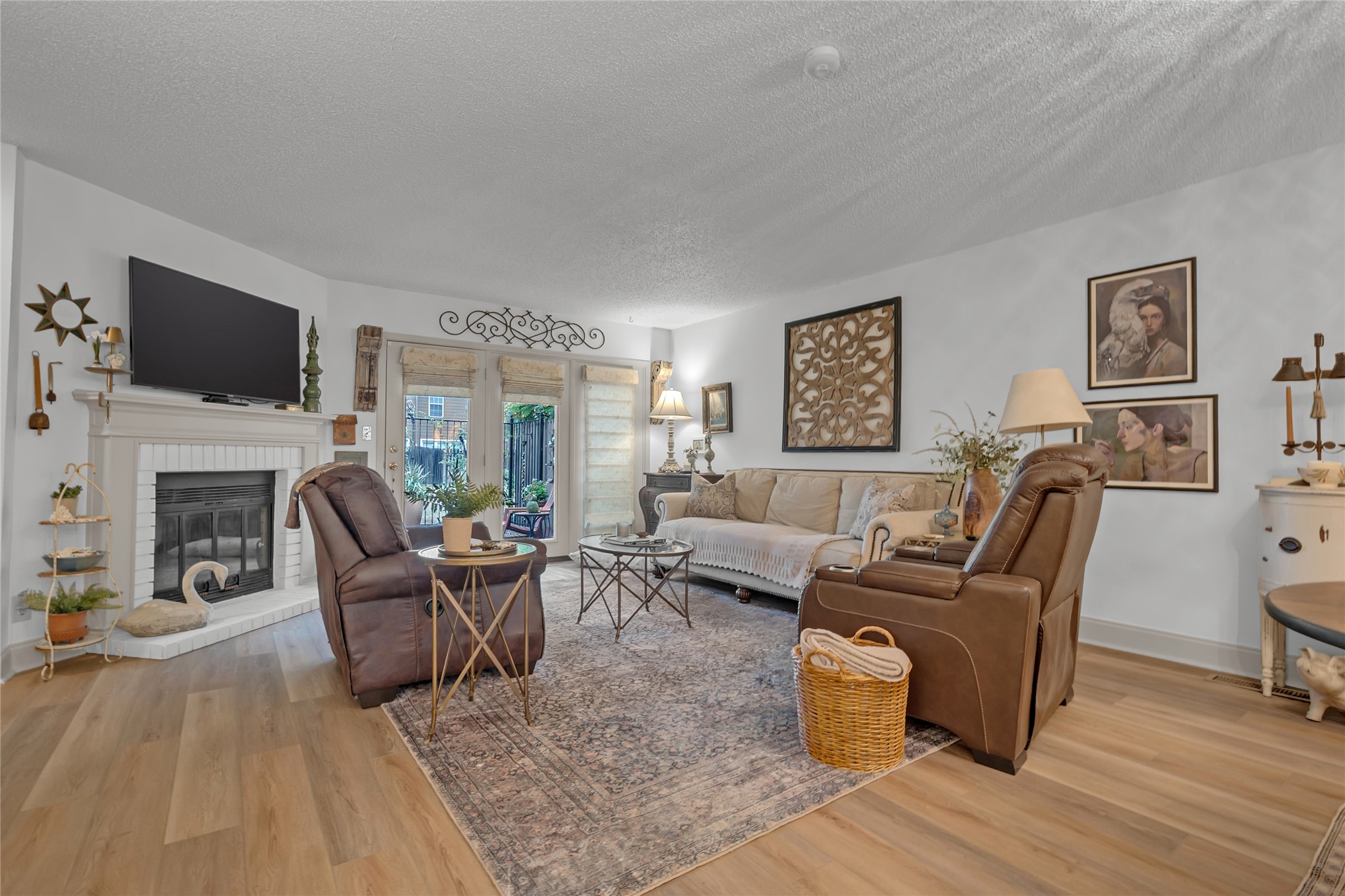 6229 S Yorktown Avenue 6229 Property Photo 3