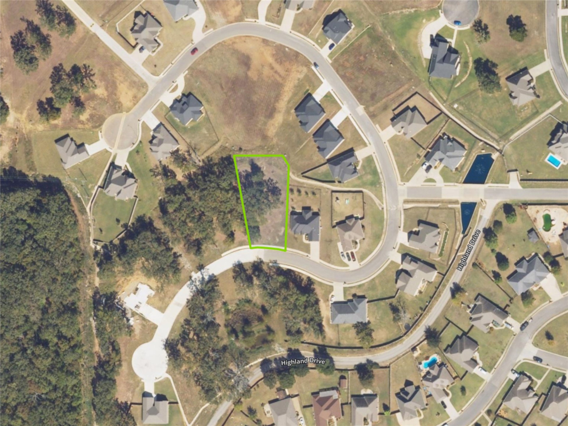 626 Woodlands Drive Property Photo 3