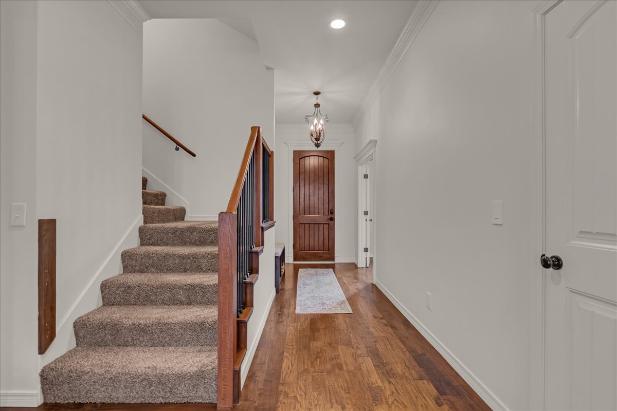 18621 E 43rd Place Property Photo 10