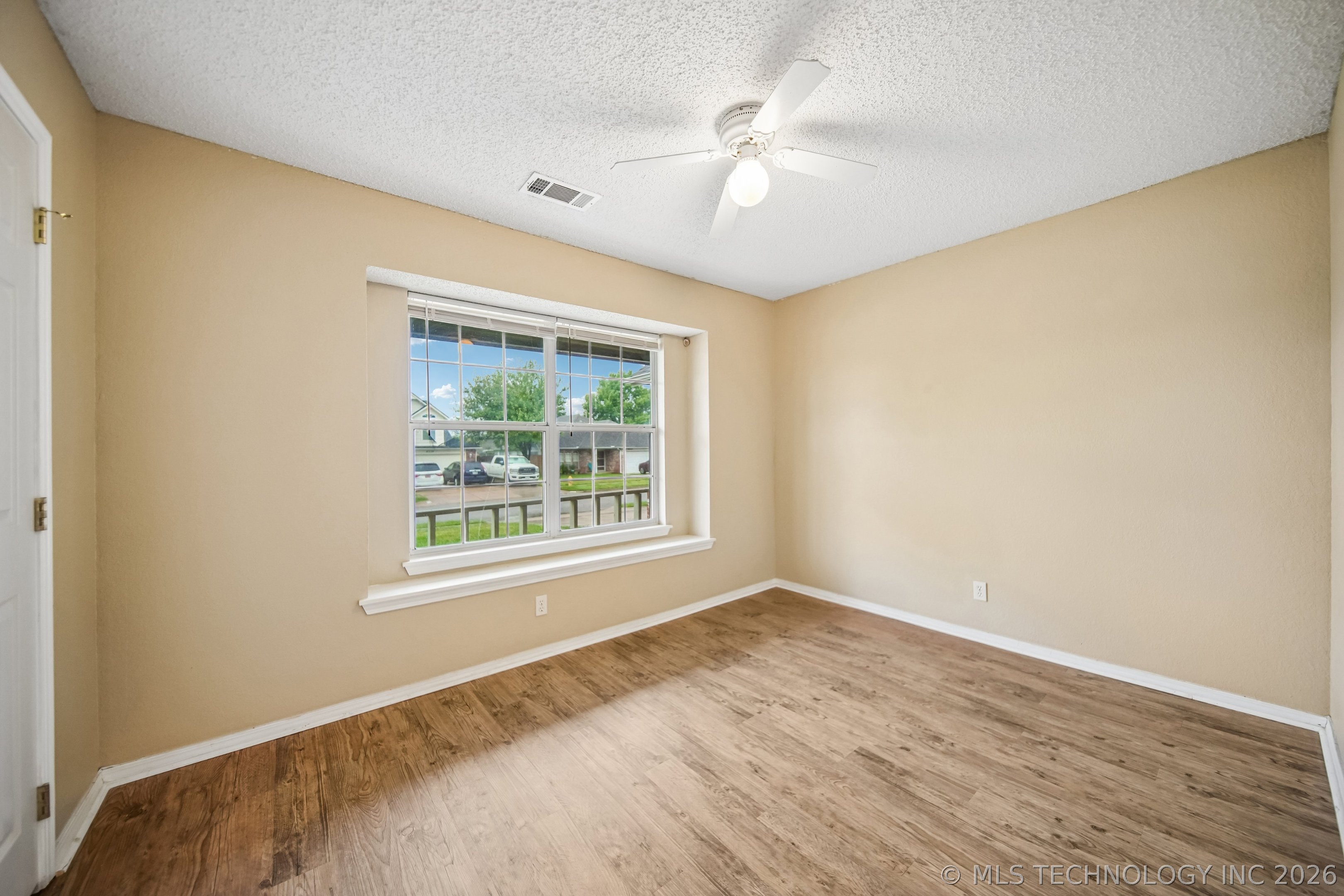 8237 N 127th East Avenue Property Photo 14