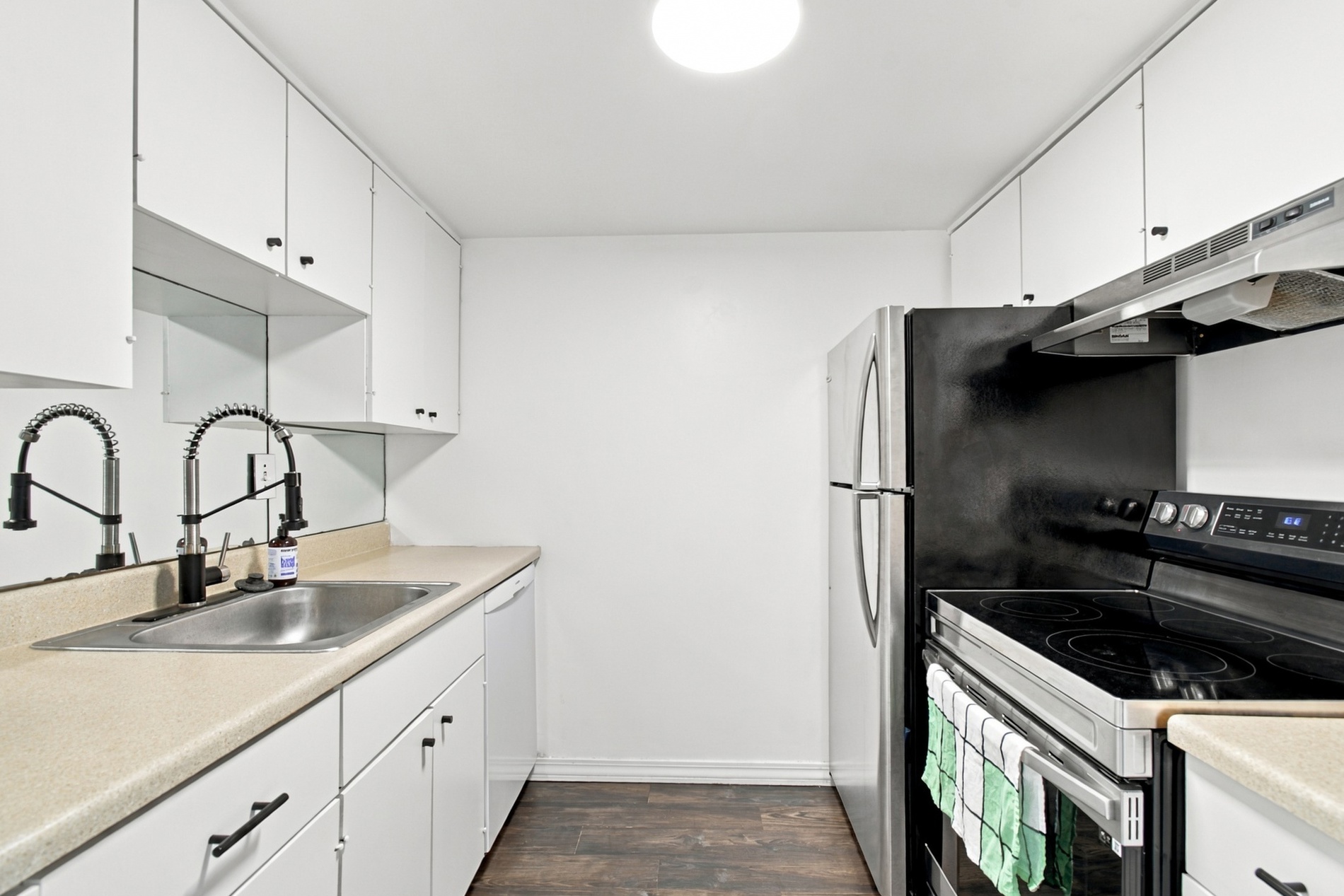 1502 Boulder Avenue 16e Property Photo 10