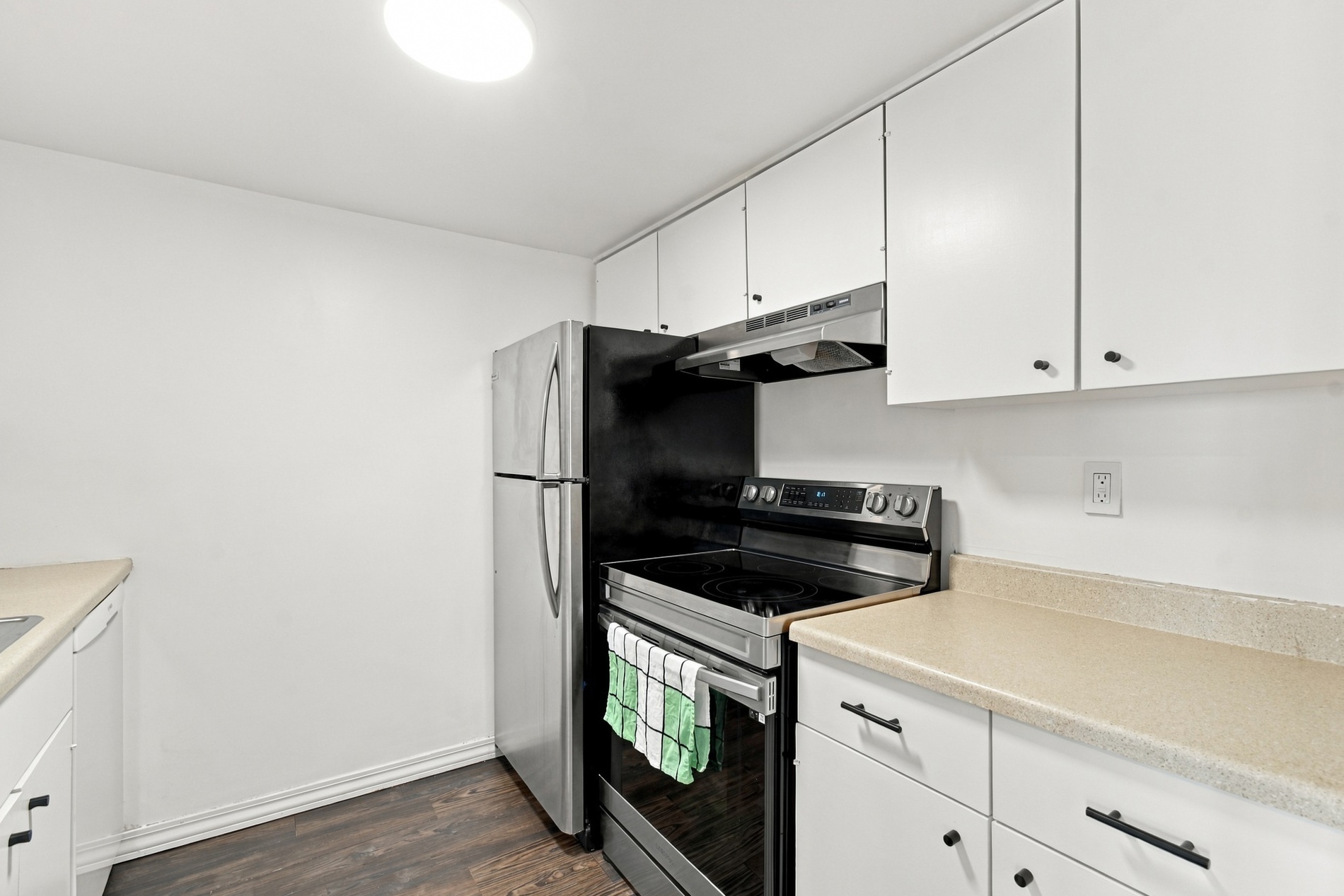 1502 Boulder Avenue 16e Property Photo 11