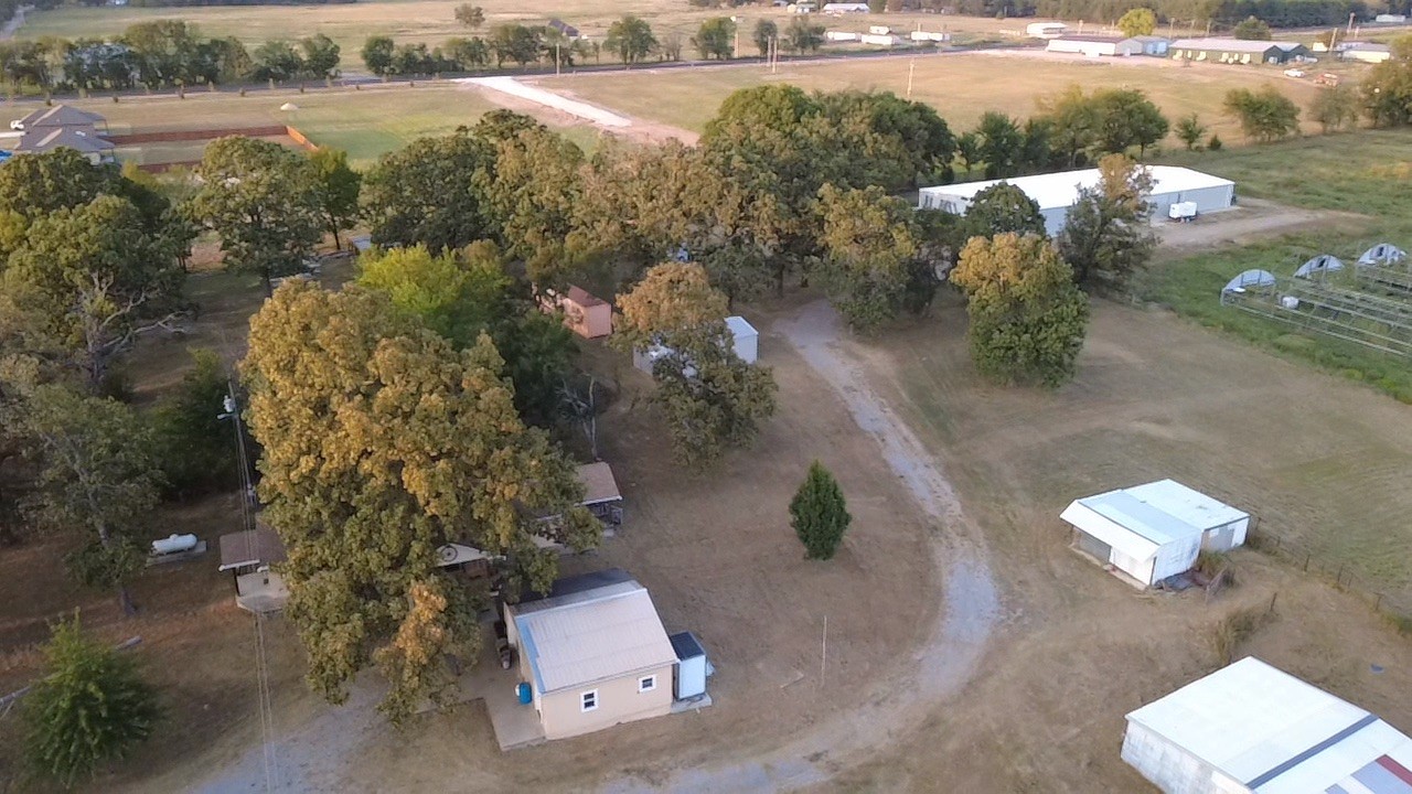 18098 N Vaughn Road Property Photo 2