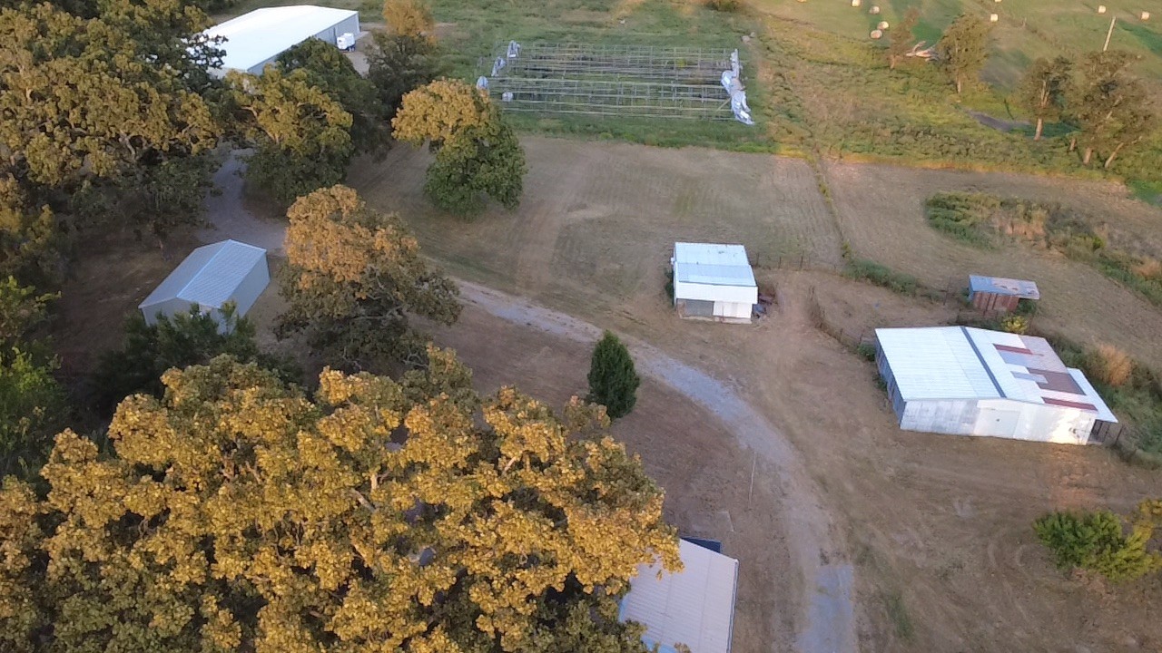 18098 N Vaughn Road Property Photo 3