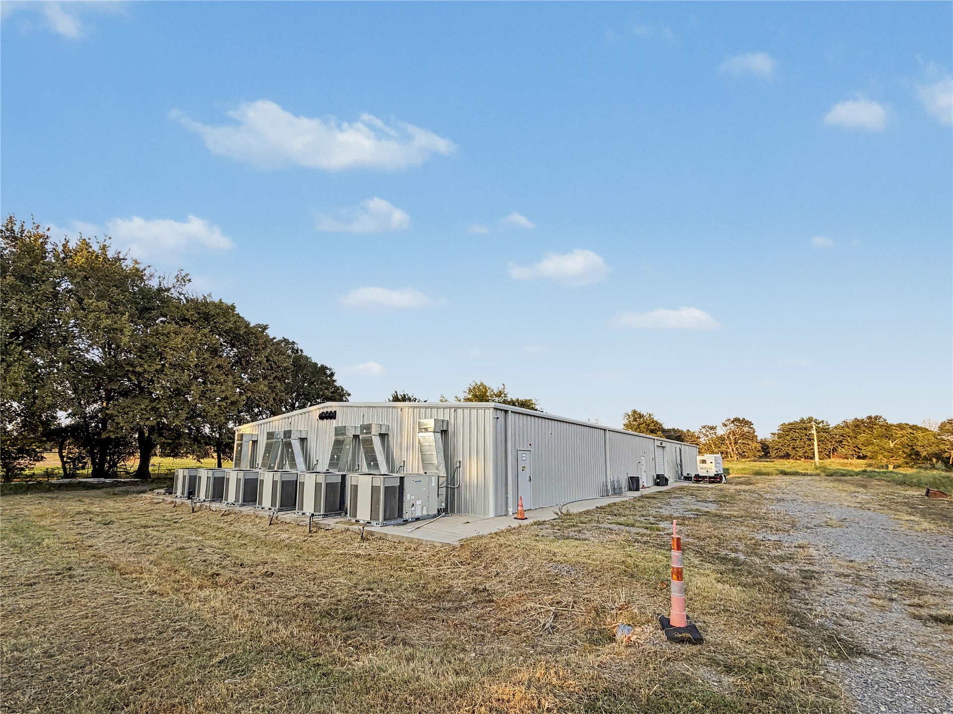18098 N Vaughn Road Property Photo 4