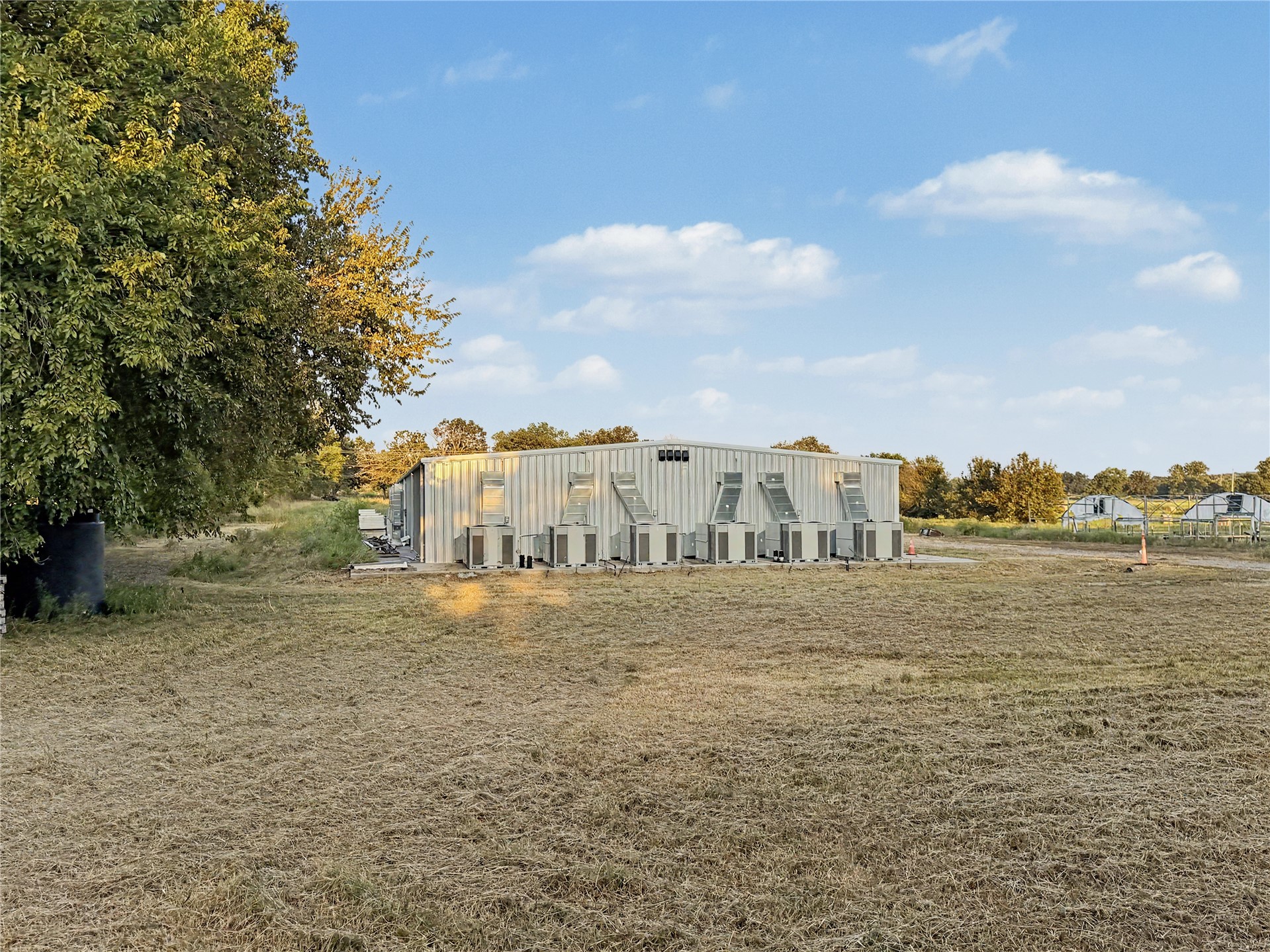 18098 N Vaughn Road Property Photo 6