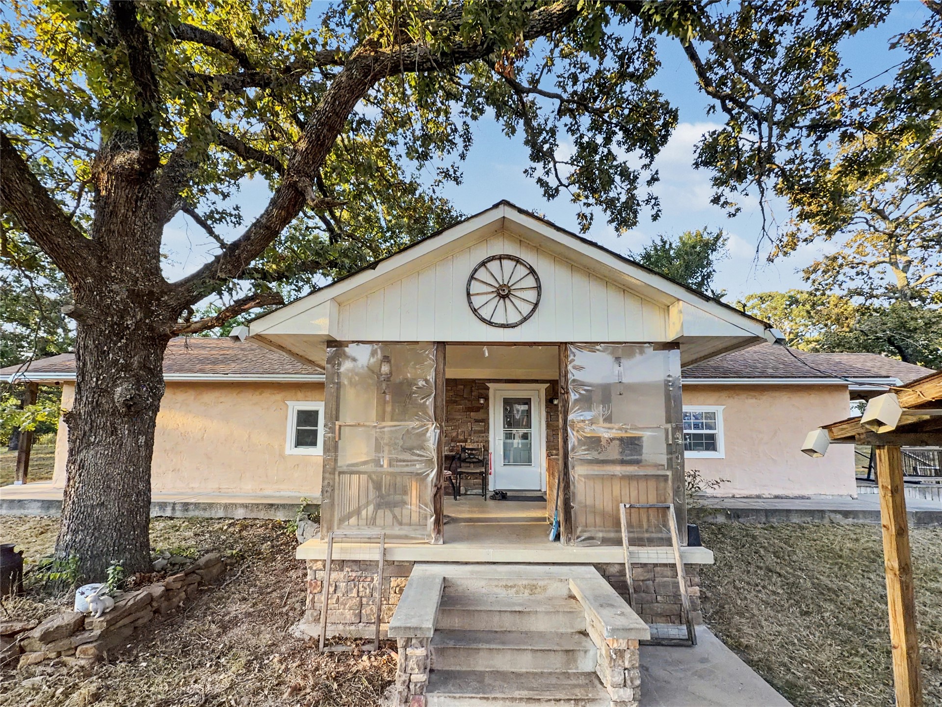 18098 N Vaughn Road Property Photo 8