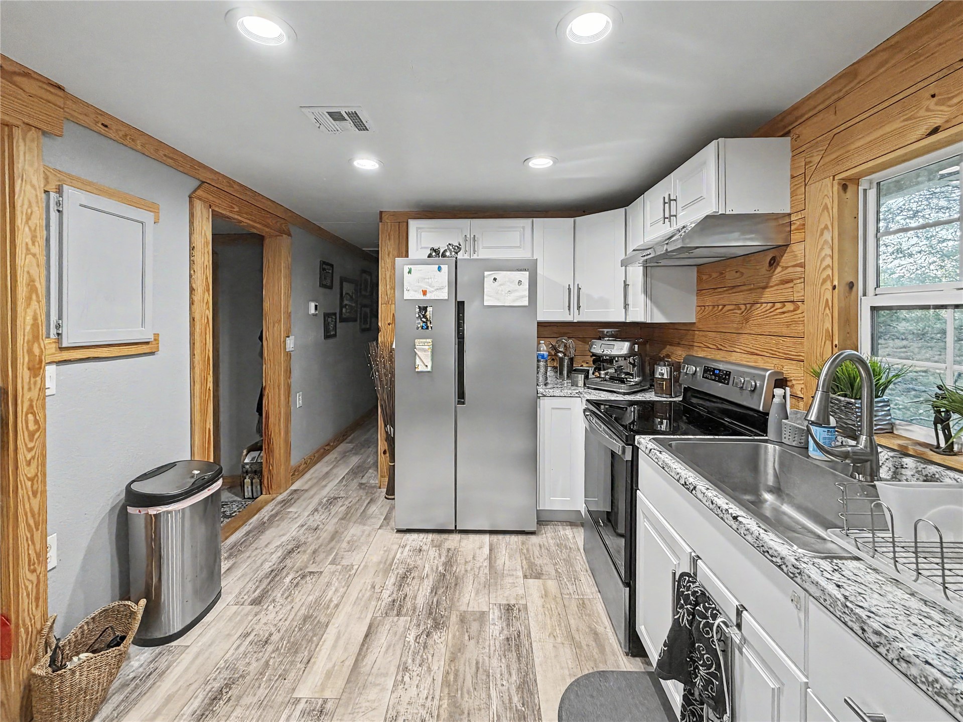 18098 N Vaughn Road Property Photo 14