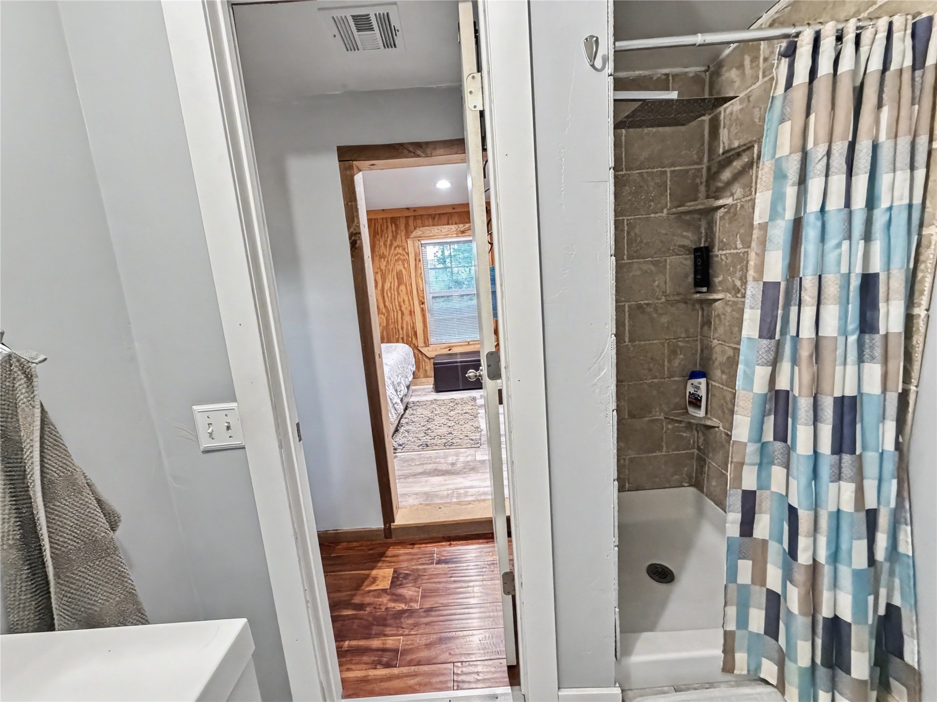 18098 N Vaughn Road Property Photo 24
