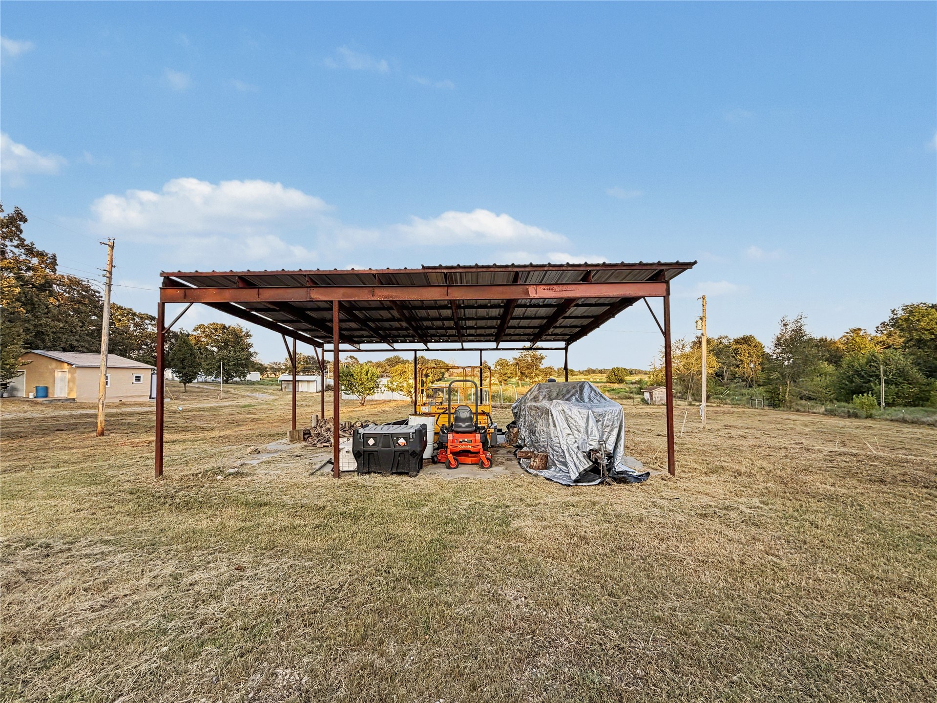 18098 N Vaughn Road Property Photo 43