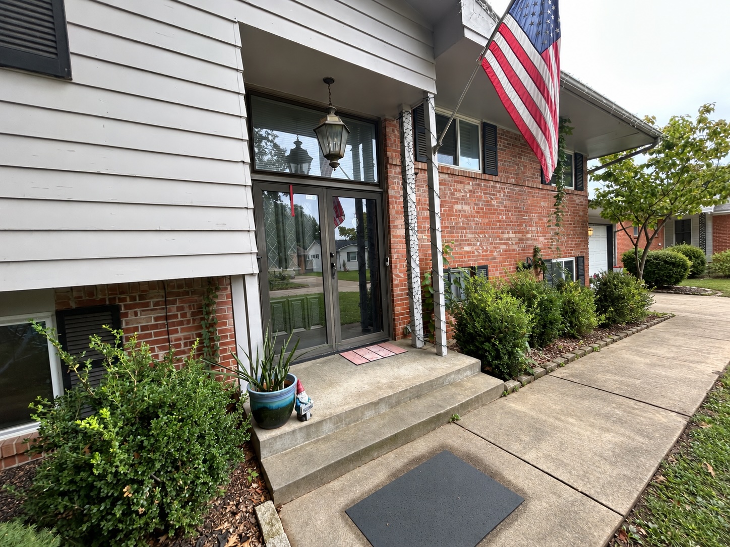 5138 S Birmingham Place E Property Photo 2