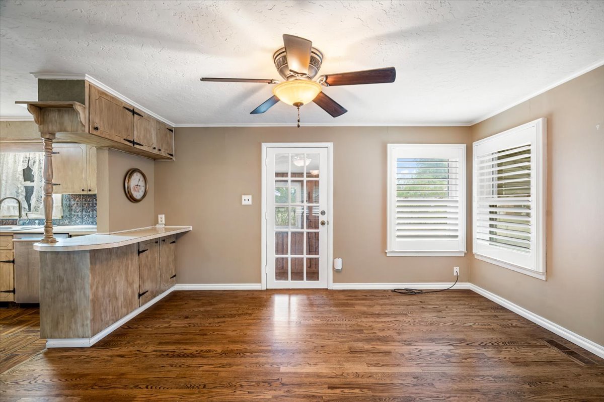 13723 E 56th Street N Property Photo 7