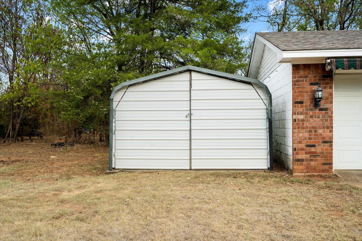 13723 E 56th Street N Property Photo 43