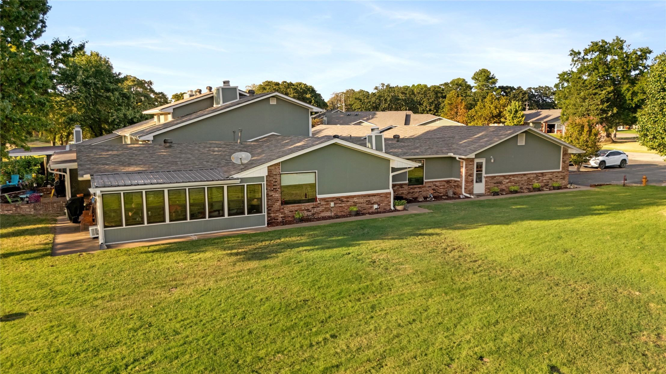 114629 S 4127 Circle 133 Property Photo 1