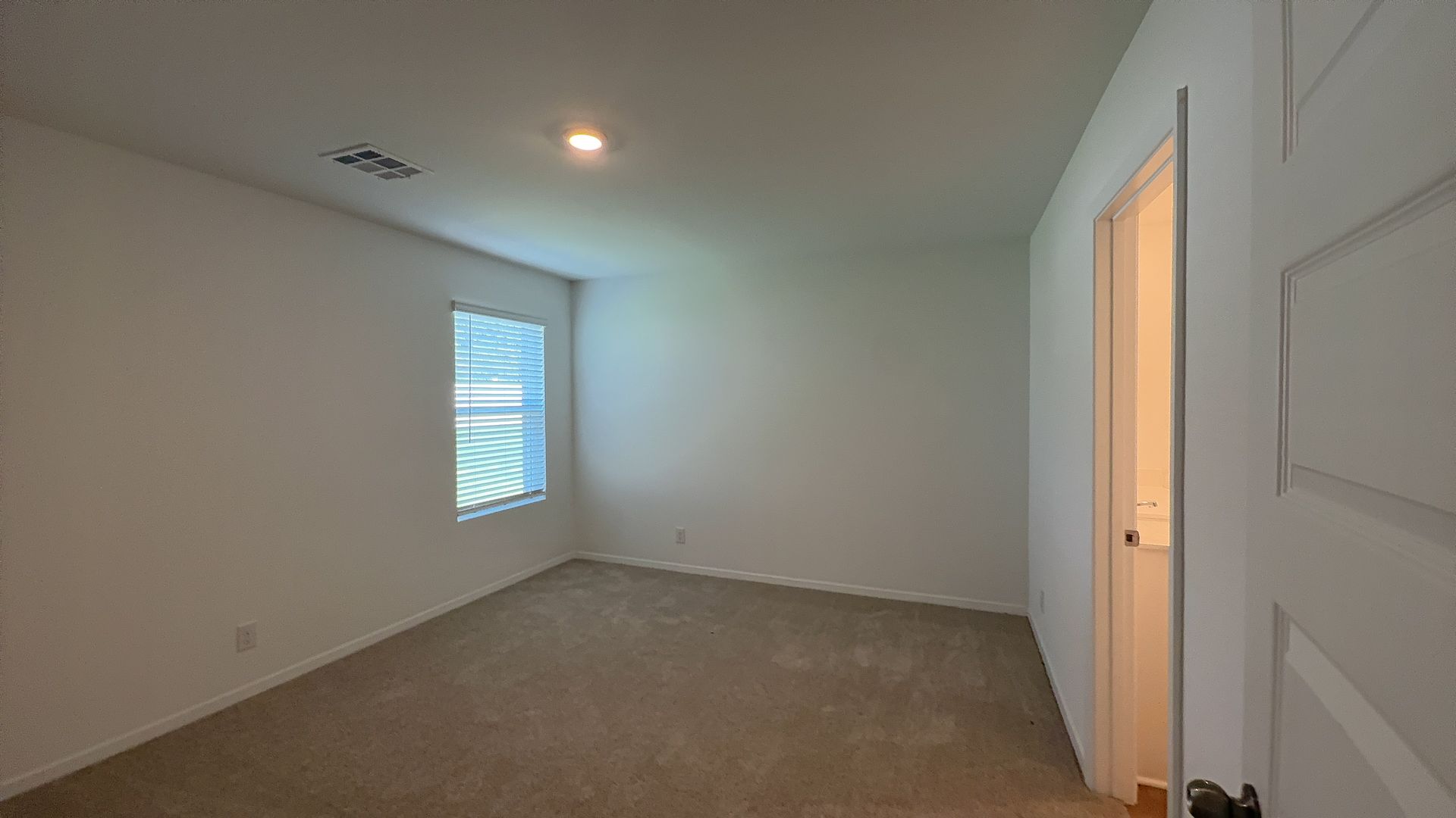 7304 S Maple Avenue Property Photo 10