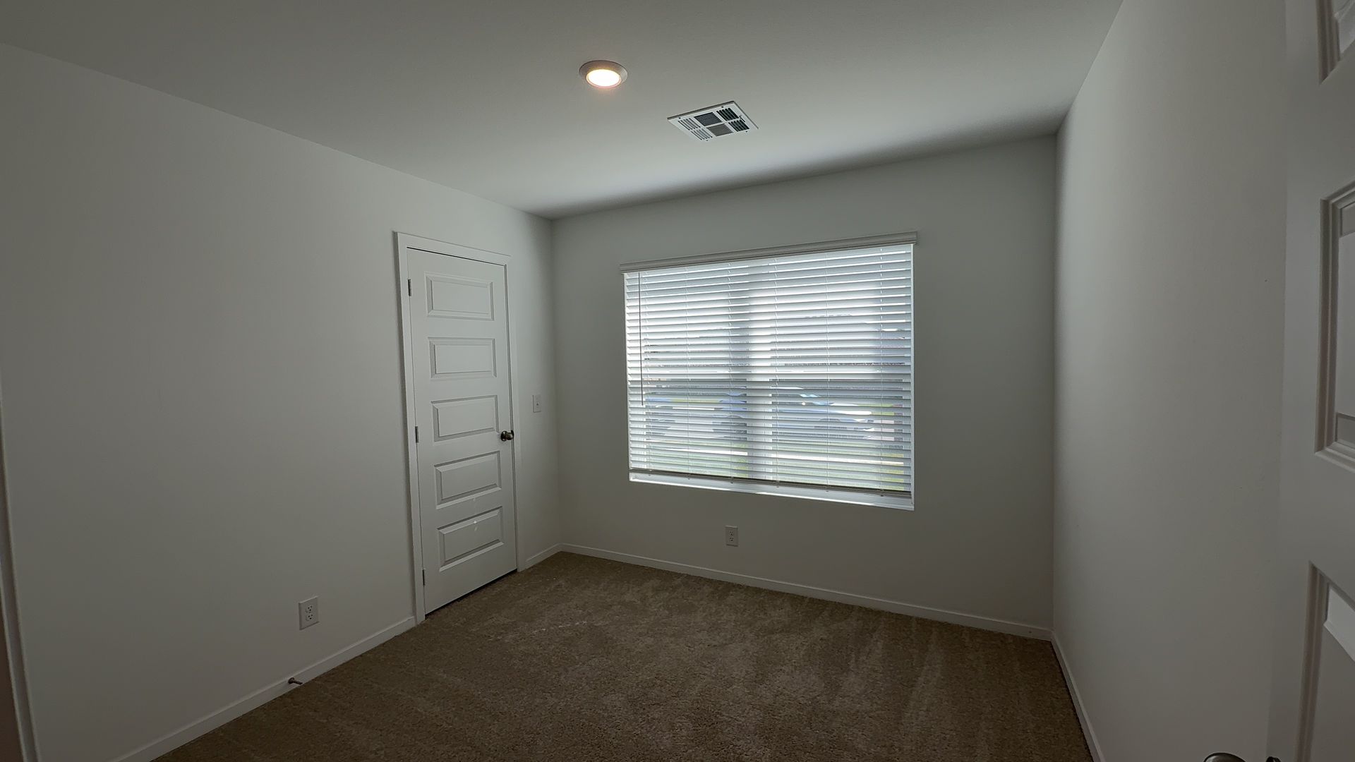 7304 S Maple Avenue Property Photo 14