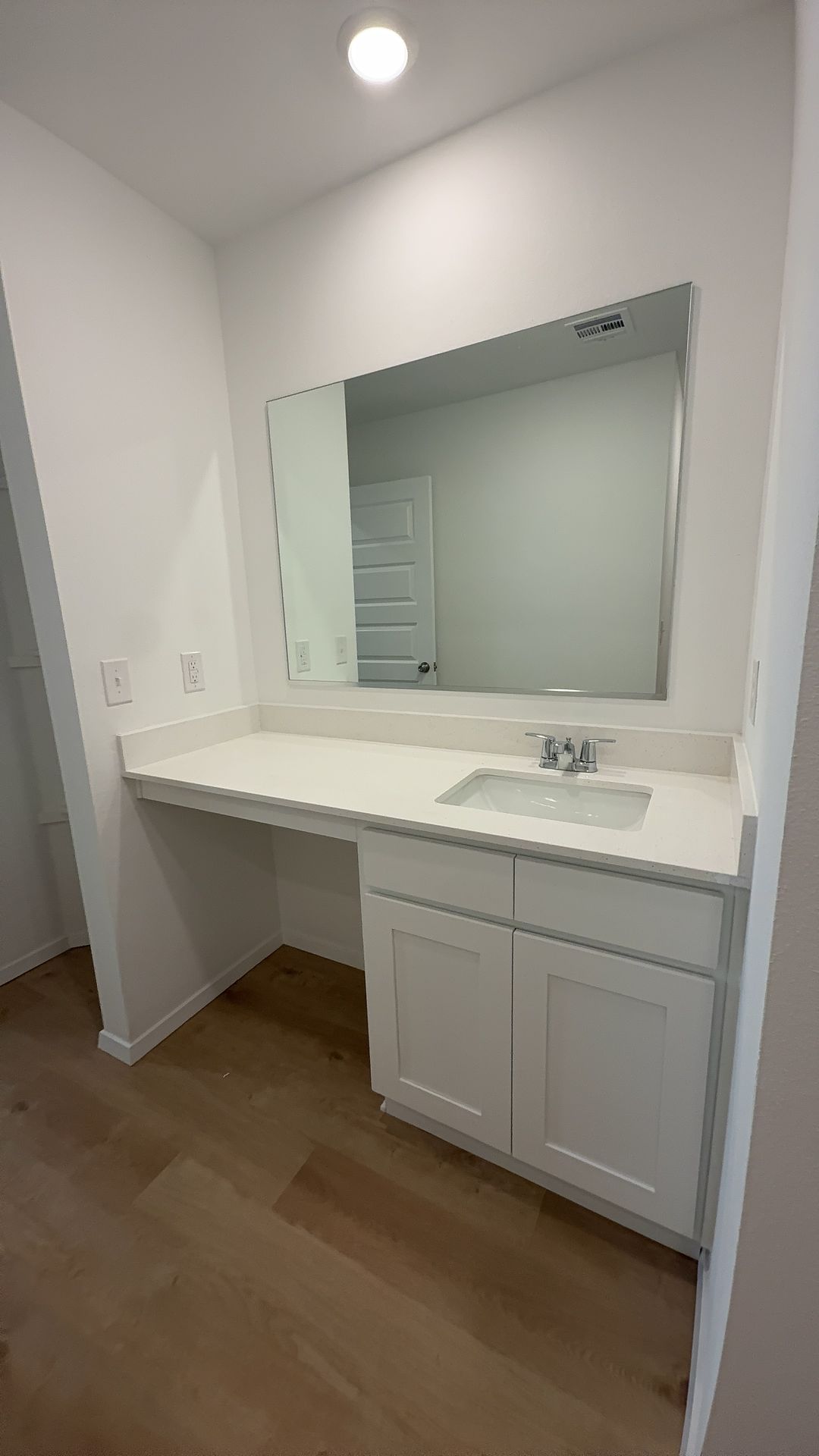 7304 S Maple Avenue Property Photo 17