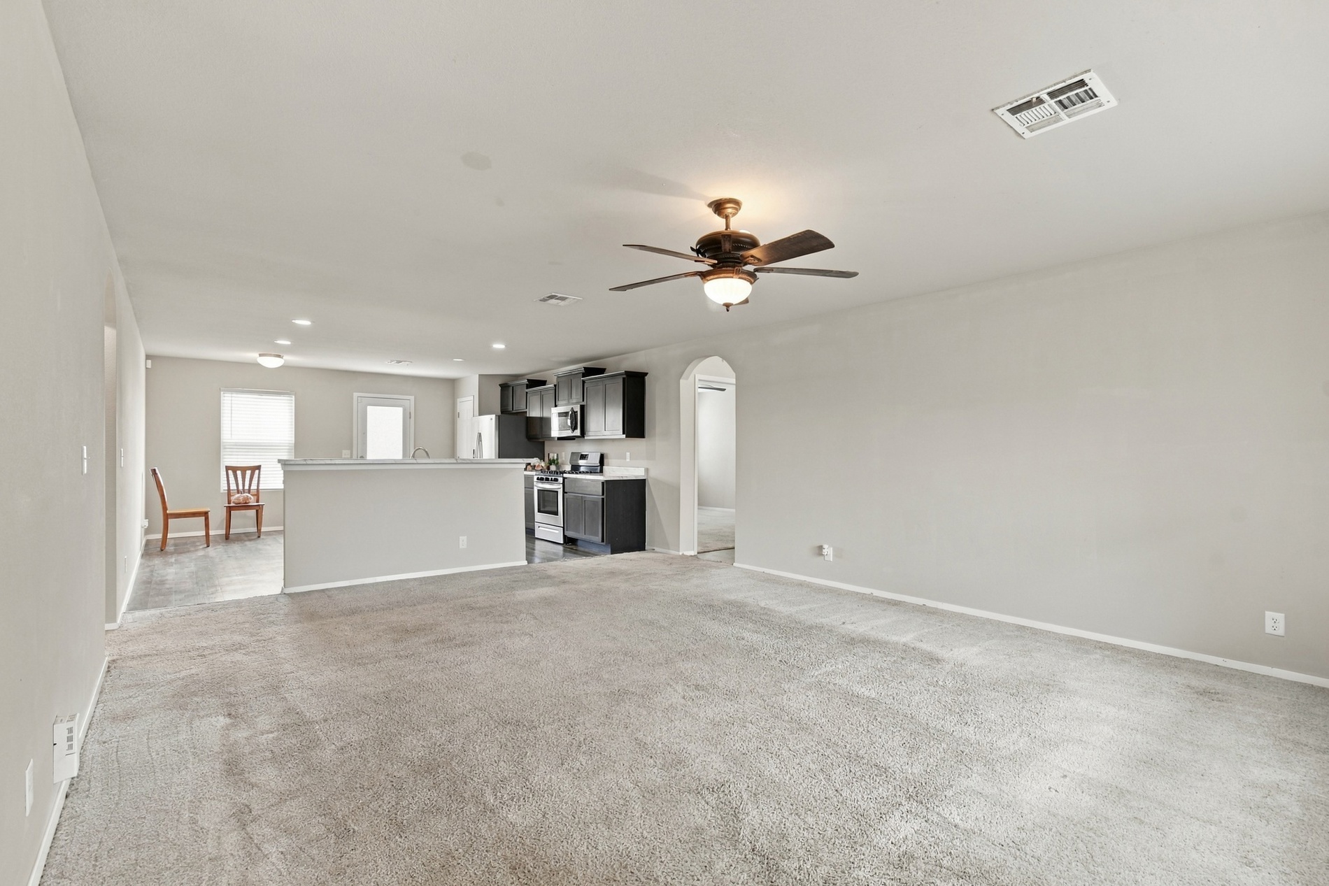 11380 S 240th East Avenue Property Photo 4