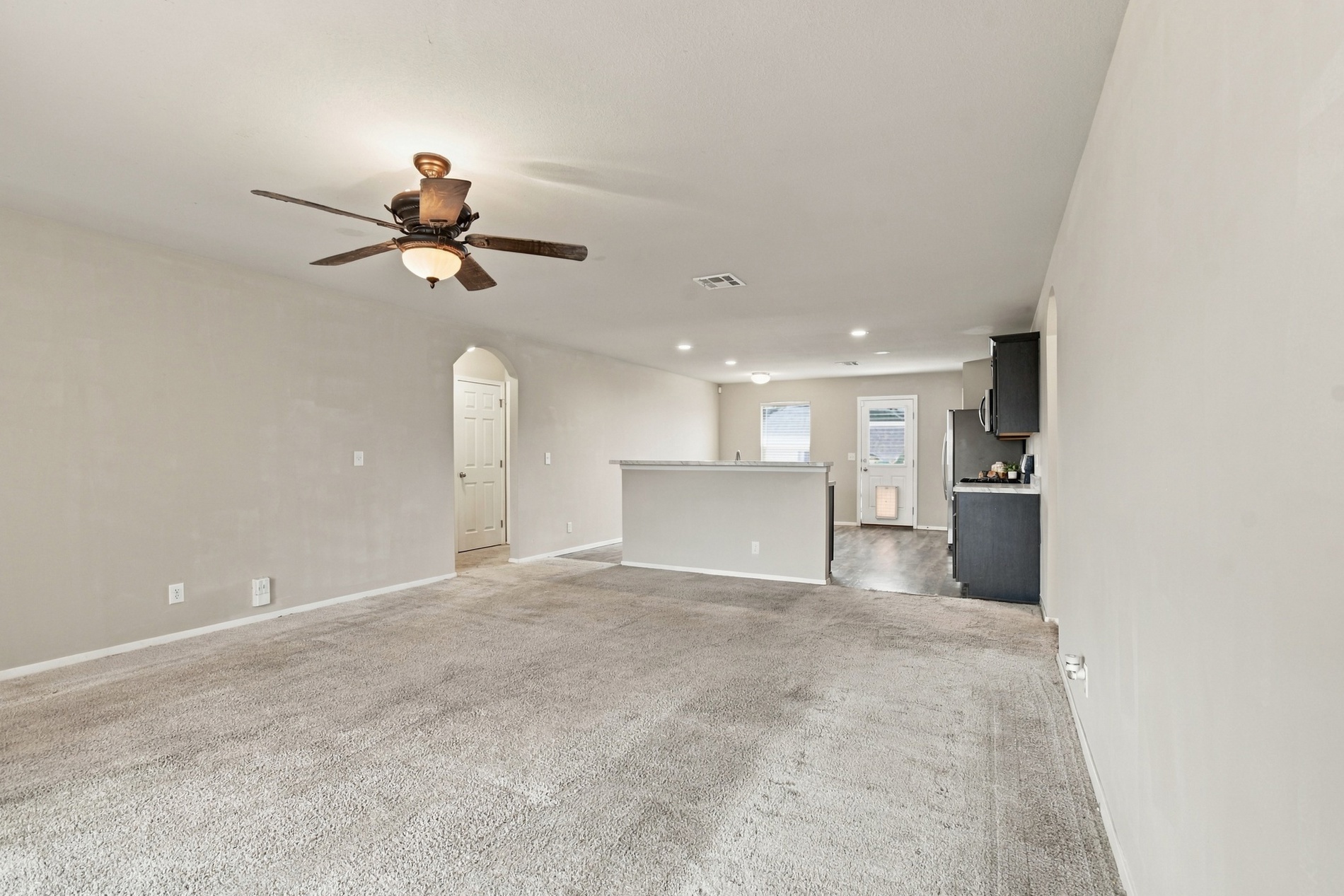 11380 S 240th East Avenue Property Photo 5