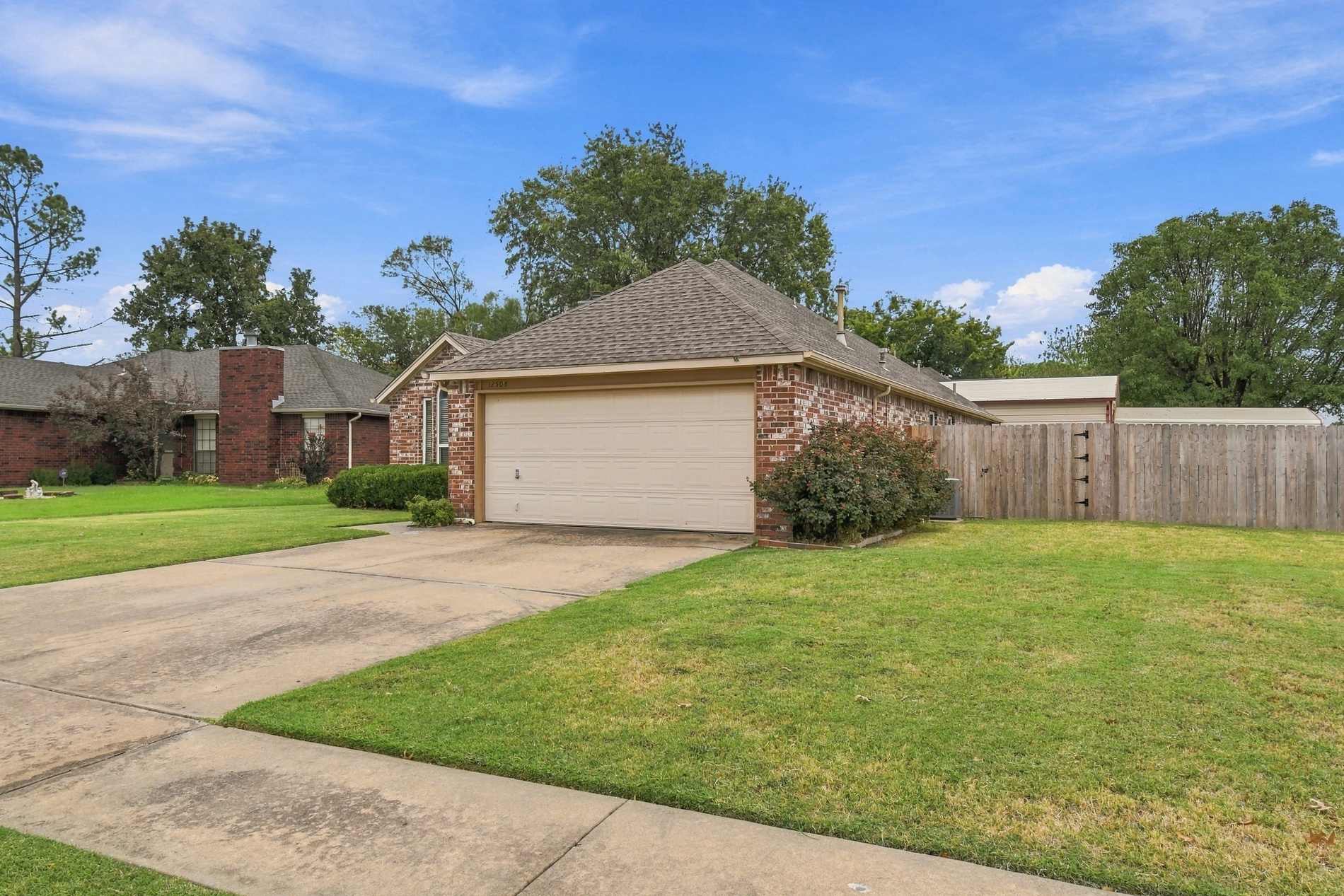 12504 E 82nd Place North Property Photo 3