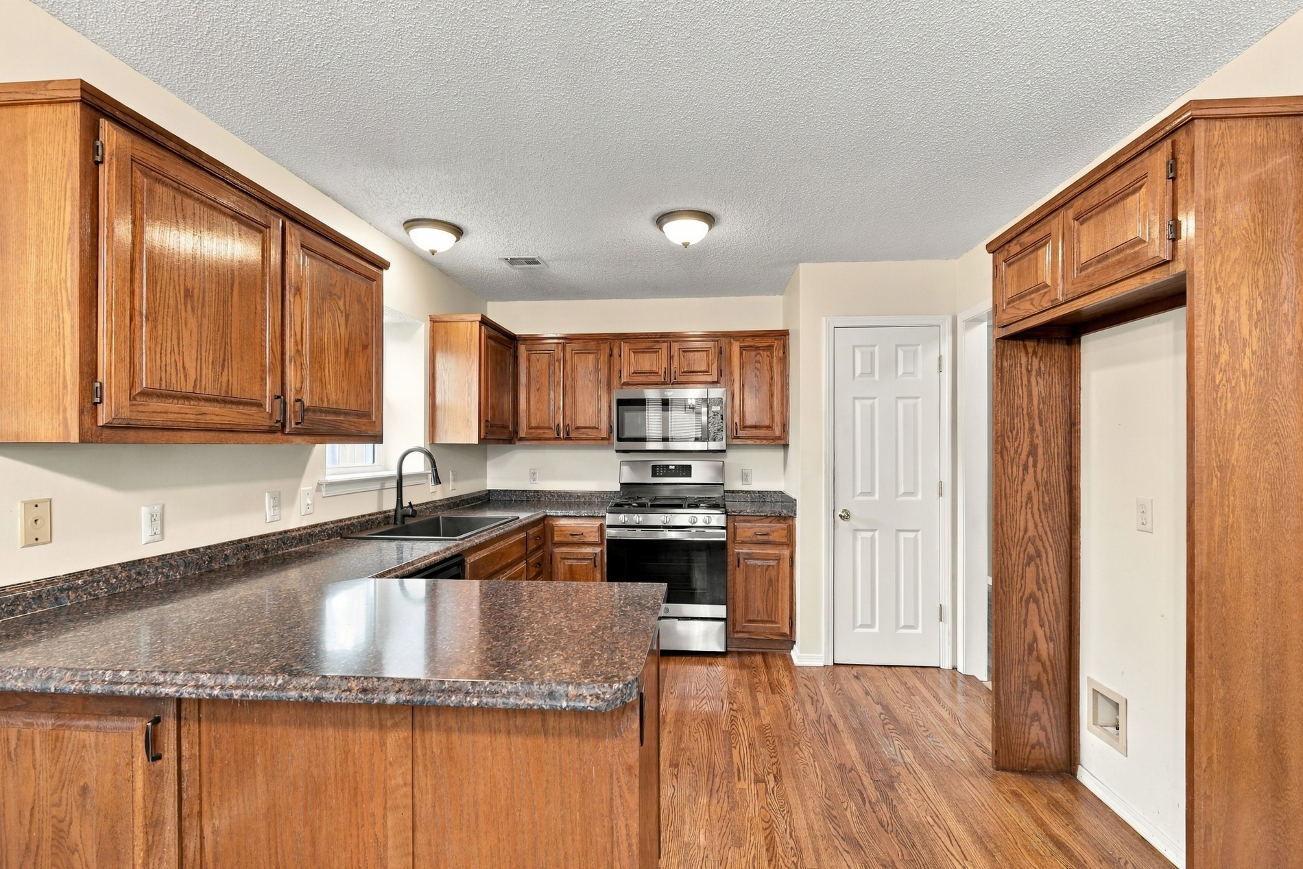 12504 E 82nd Place North Property Photo 11