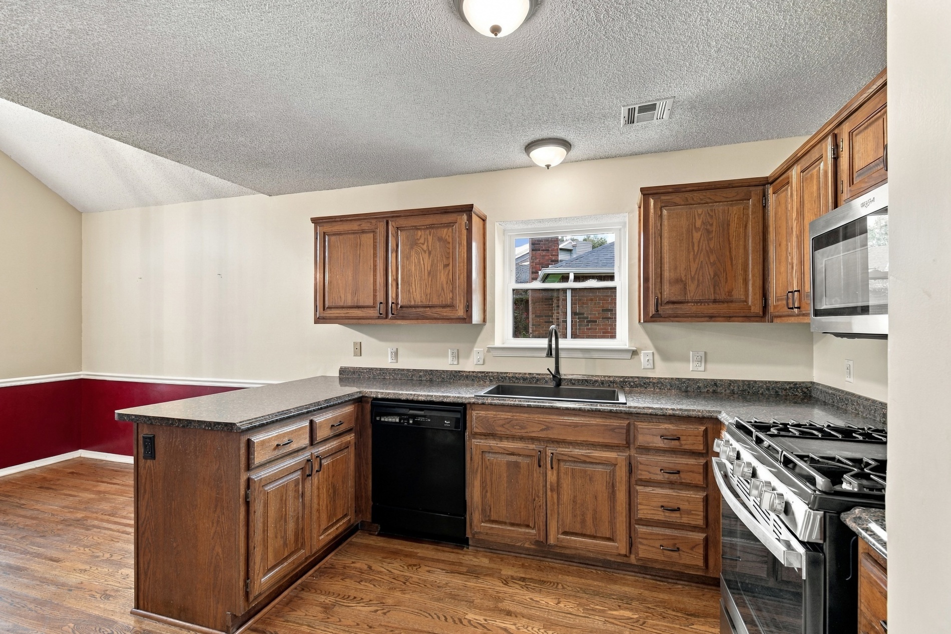 12504 E 82nd Place North Property Photo 13