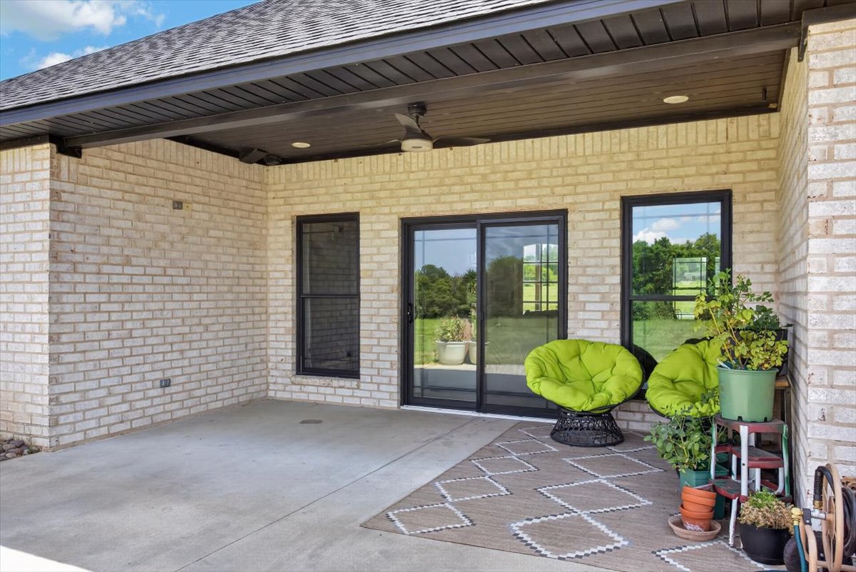 18695 Sand Plant Road Property Photo 8