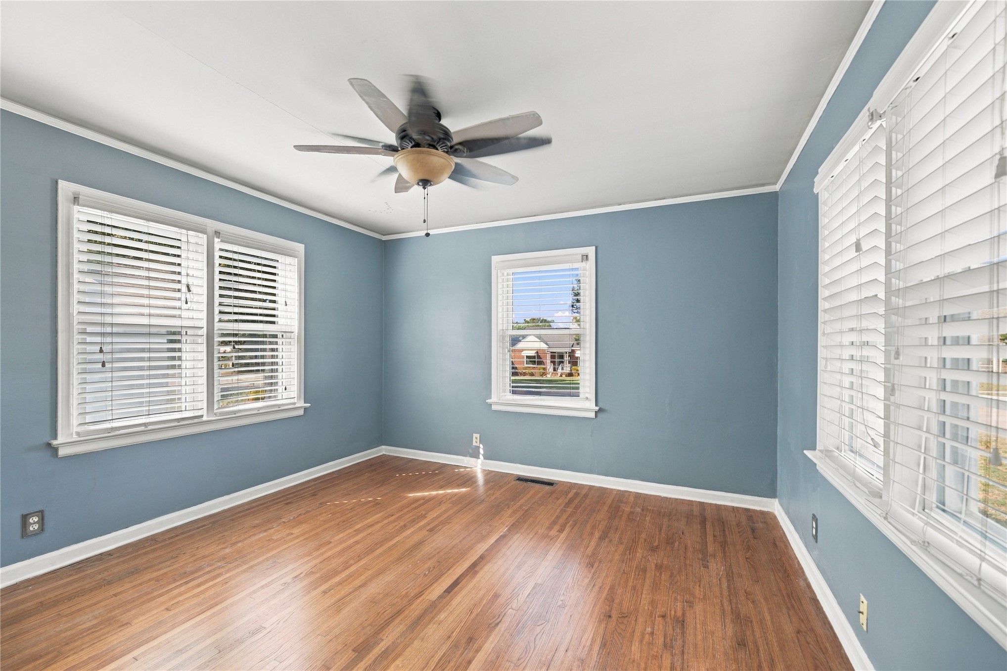 737 S Pittsburg Avenue Property Photo 15