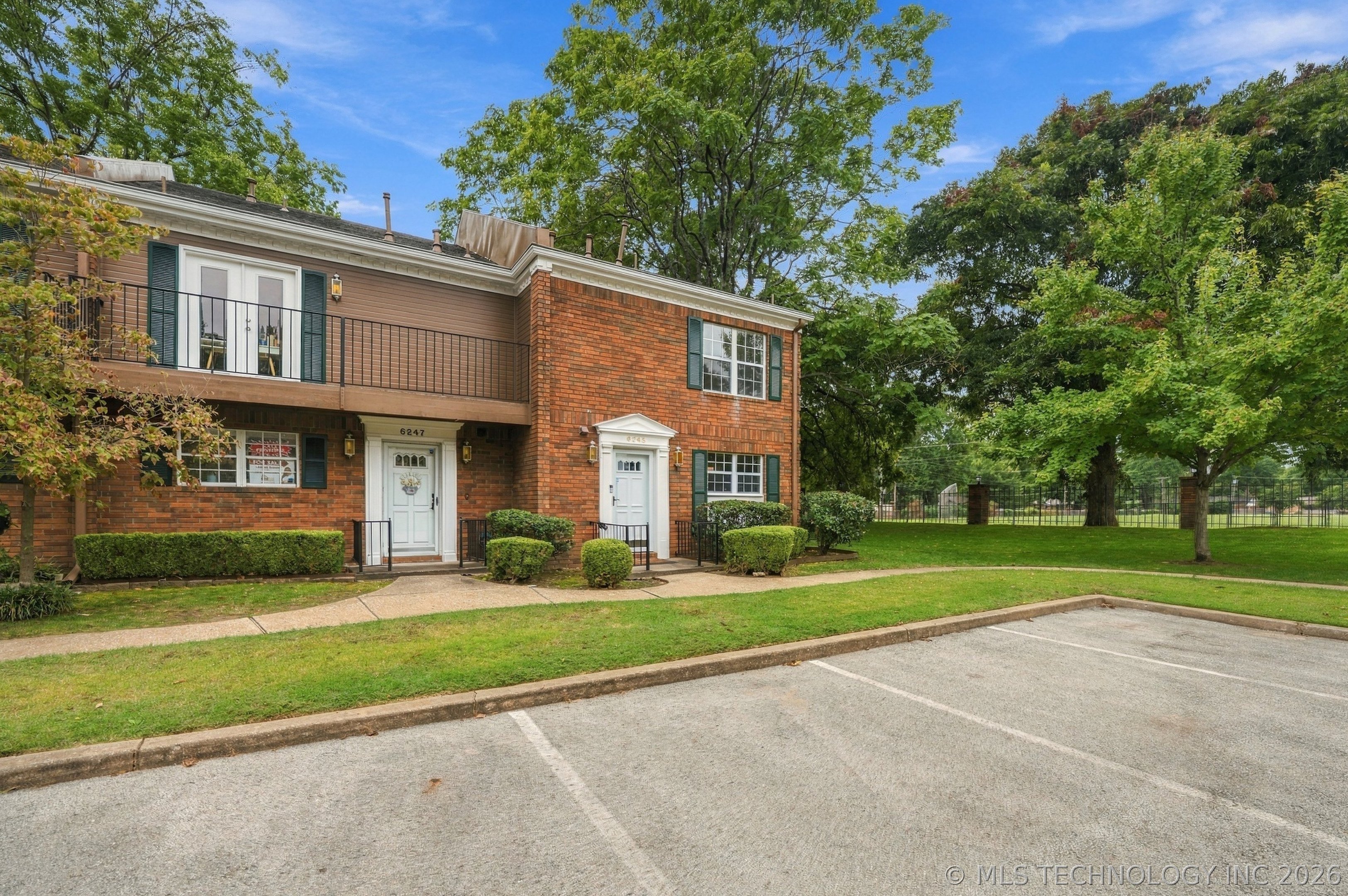 6245 S Yorktown Avenue 1 Property Photo 3