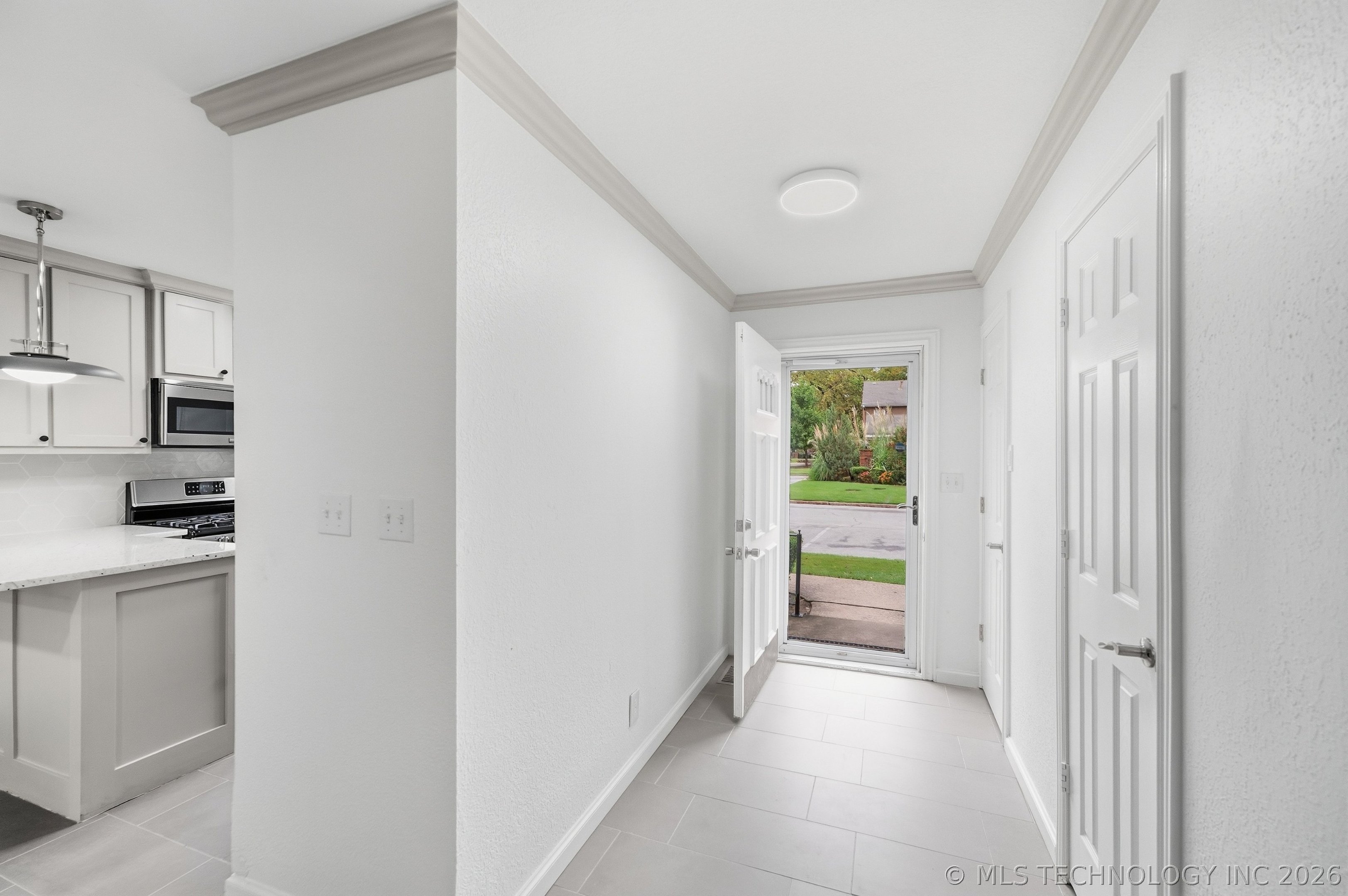 6245 S Yorktown Avenue 1 Property Photo 6
