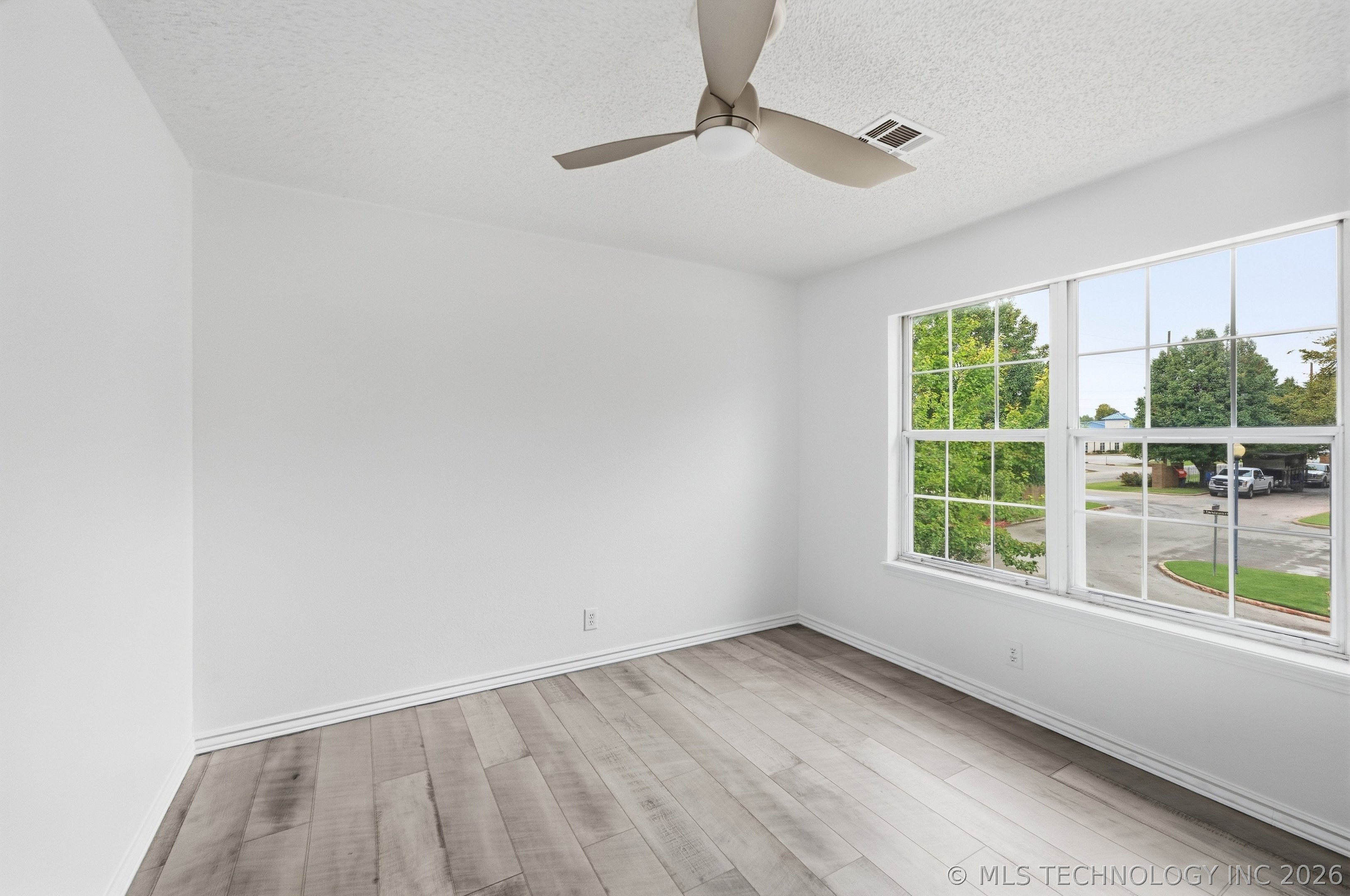 6245 S Yorktown Avenue 1 Property Photo 23