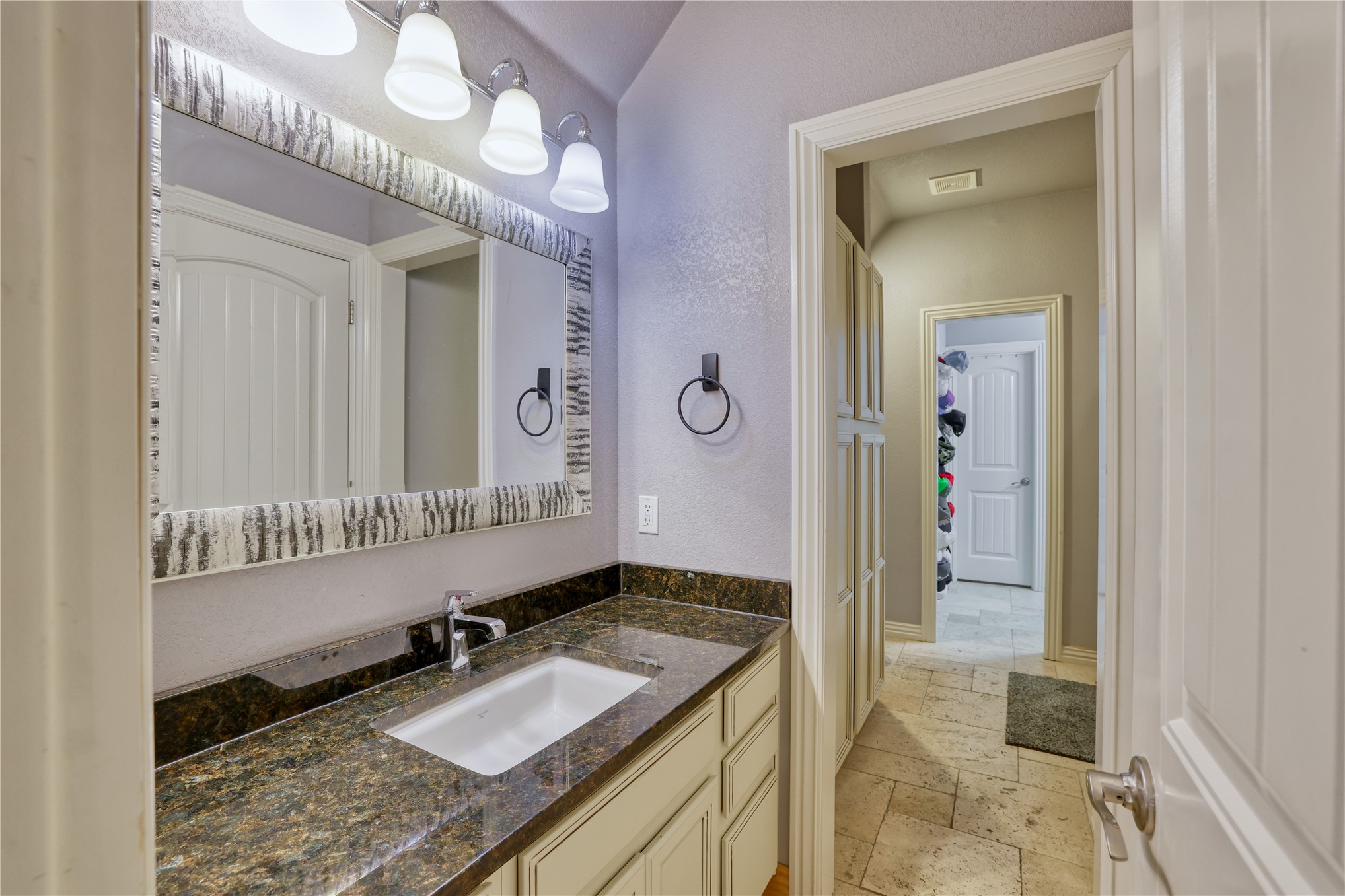 905 Summit Ridge Property Photo 48