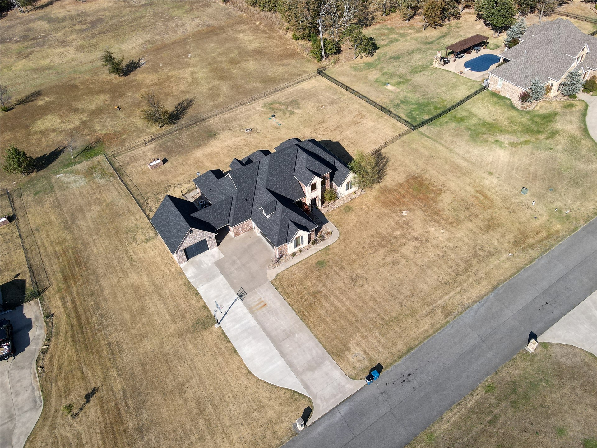 905 Summit Ridge Property Photo 61