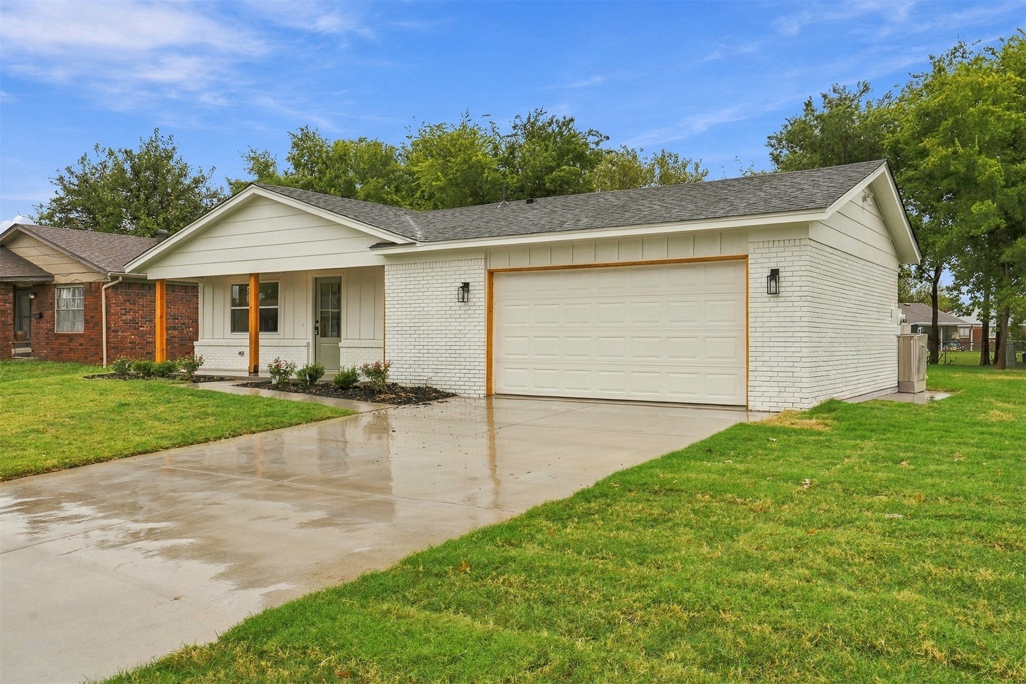 9019 49th Street Property Photo 3