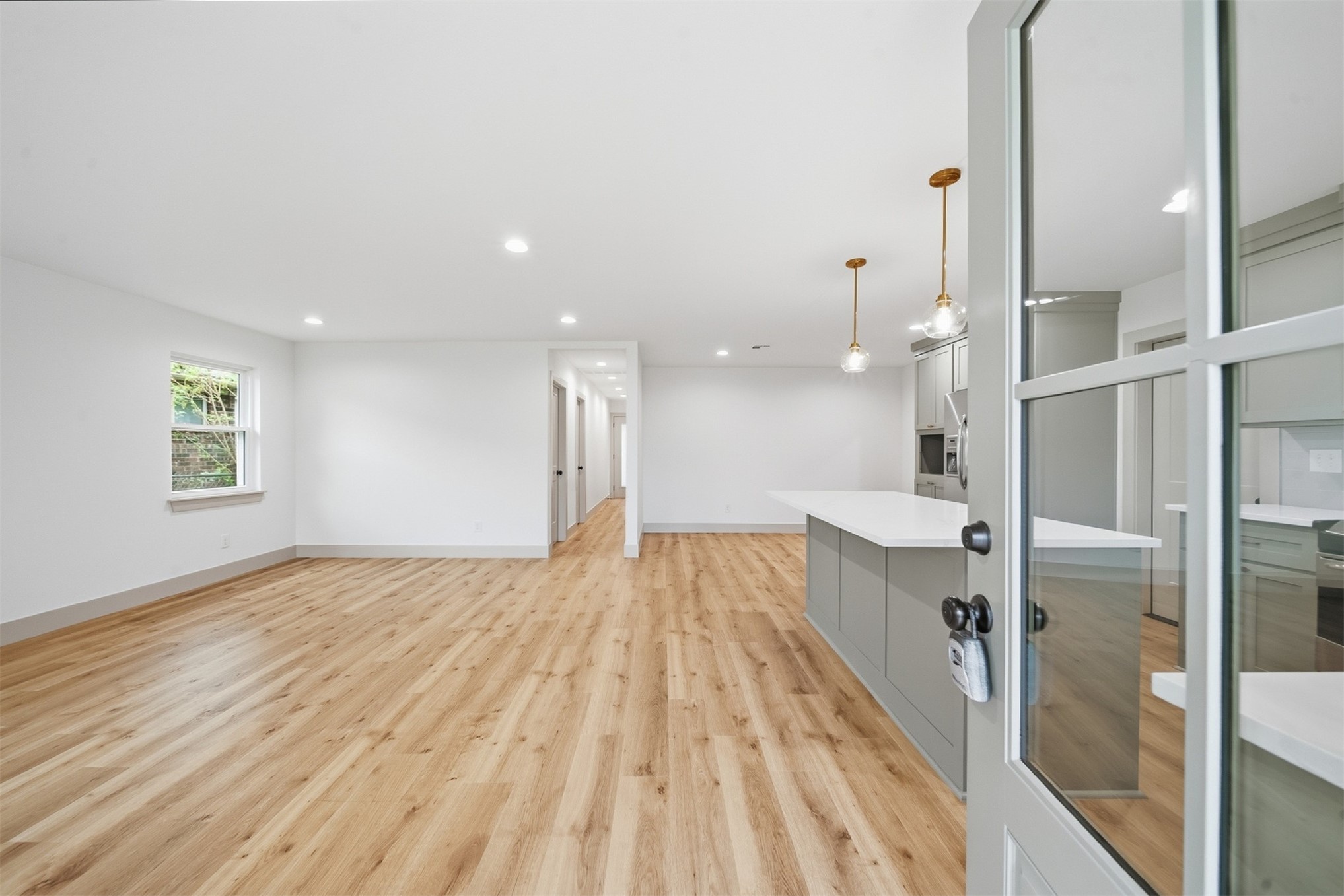 9019 49th Street Property Photo 4