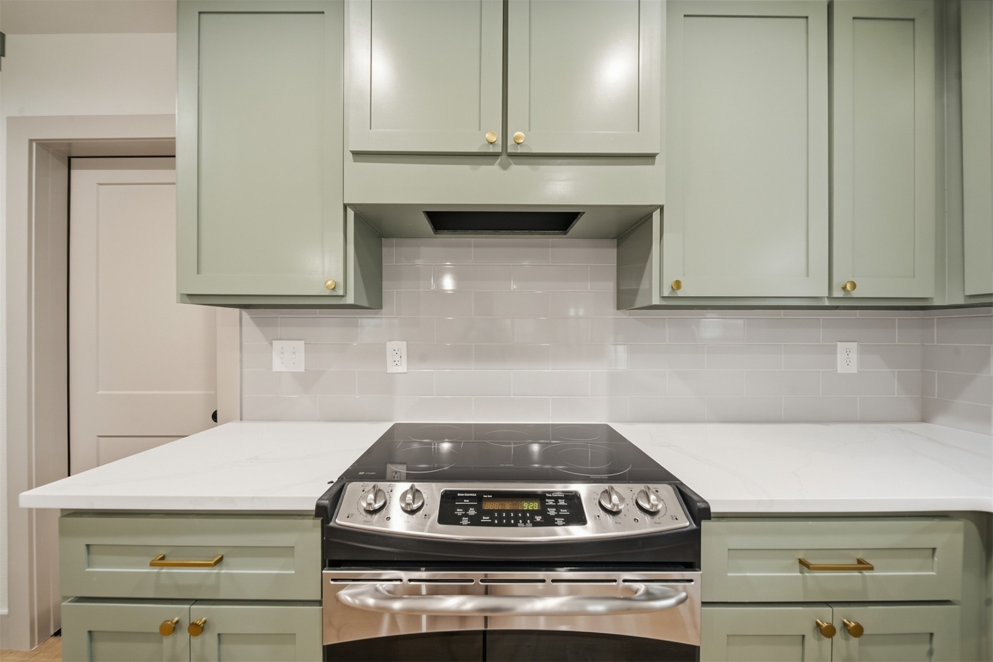9019 49th Street Property Photo 17