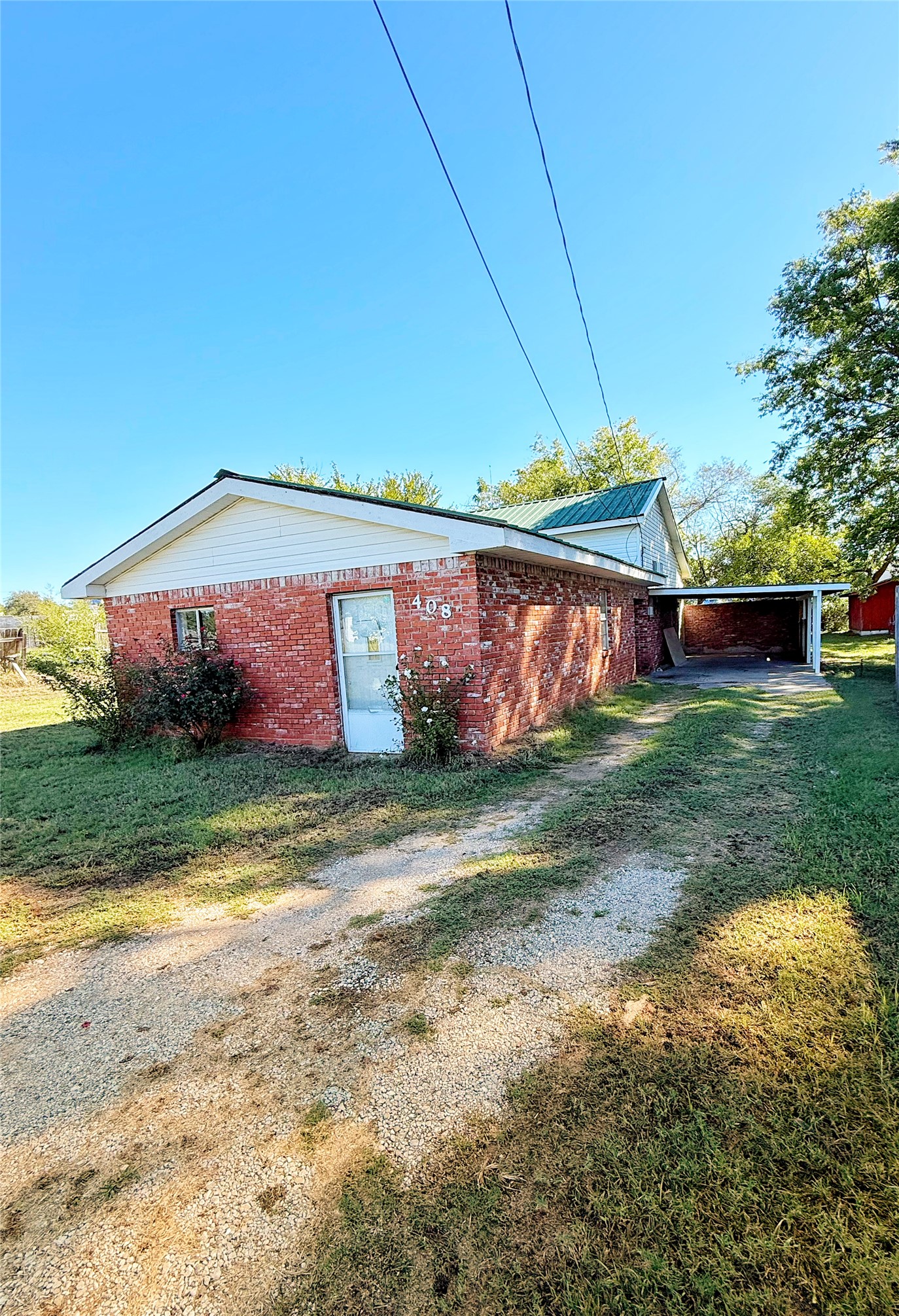 408 S Oliphant Property Photo 2